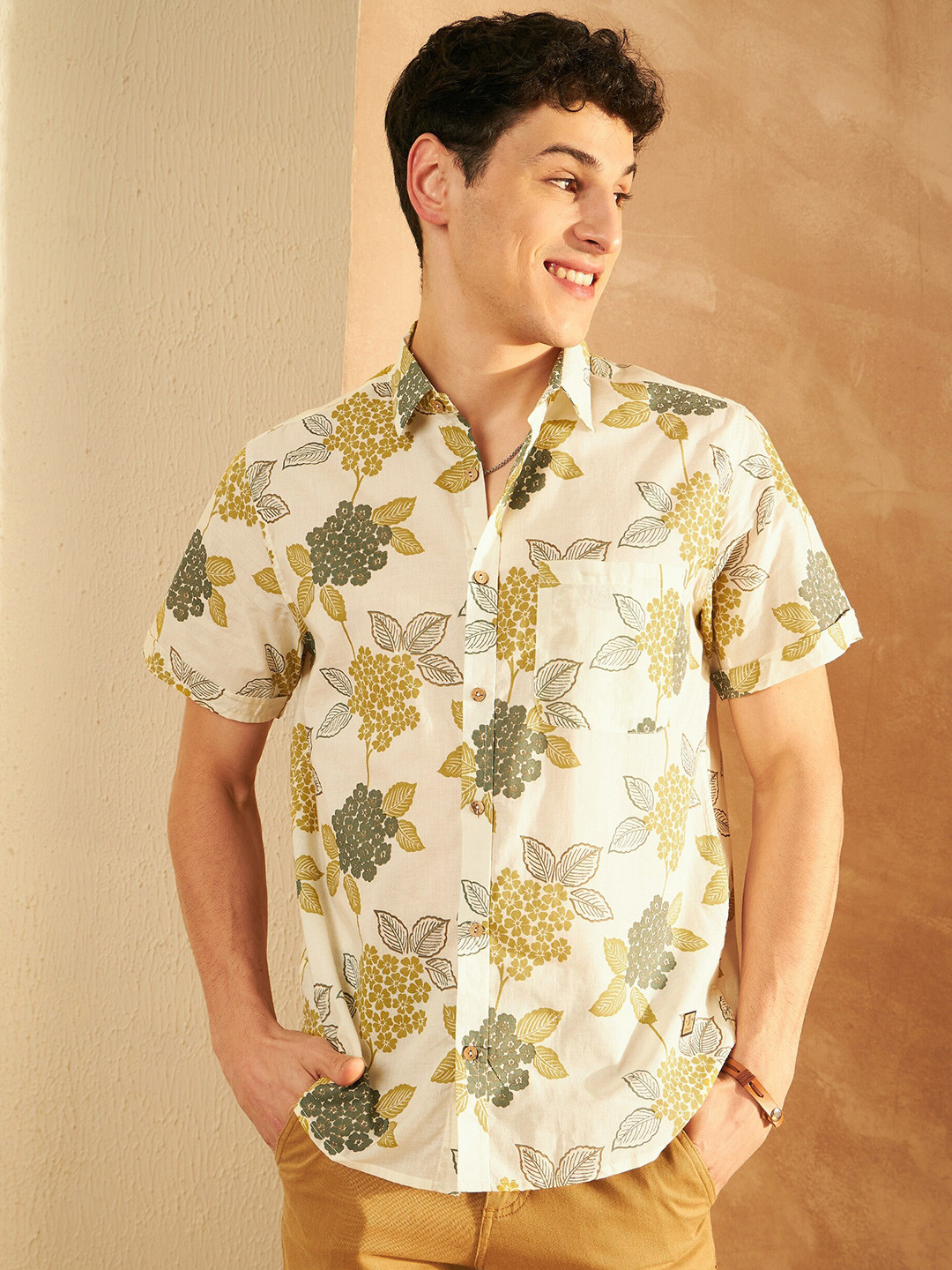 

DENNISON Smart Floral Printed Spread Collar Cotton Oversized Lightweight Casual Shirt, Cream