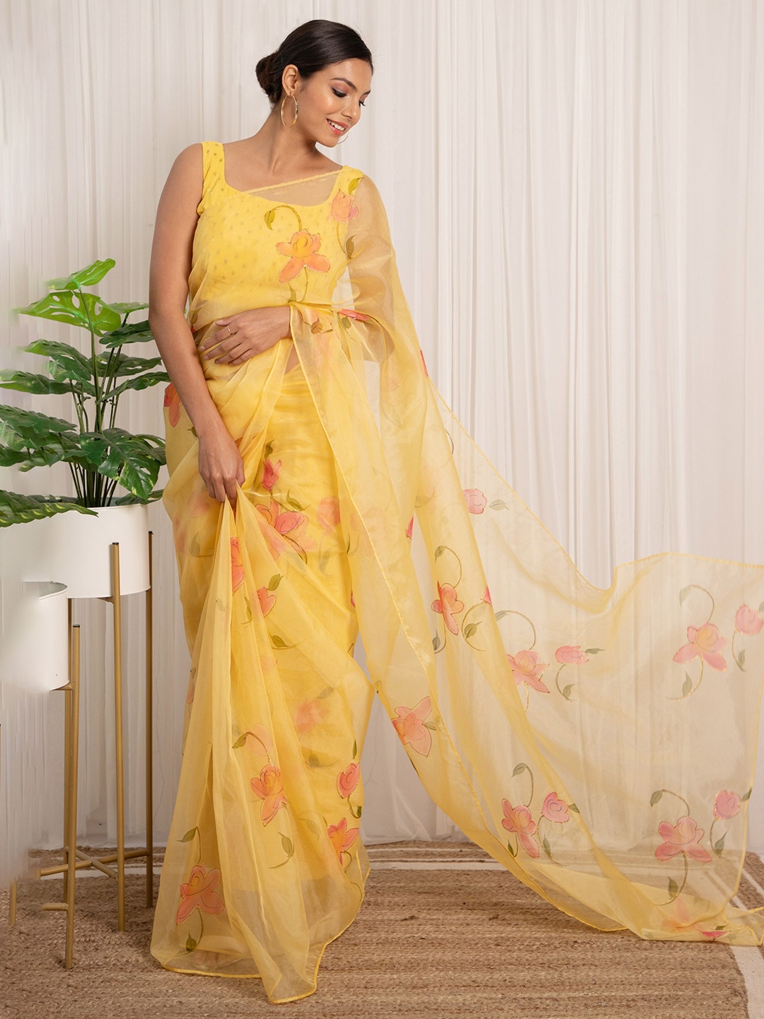 

LABEL KANUPRIYA Floral Printed Organza Saree, Yellow