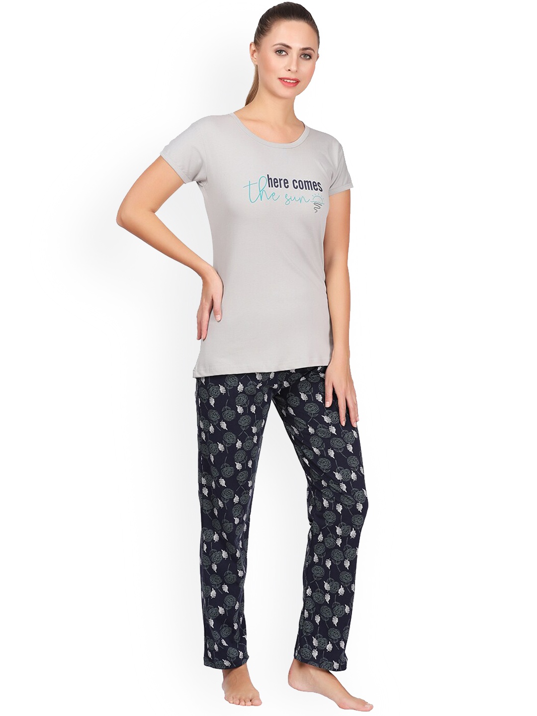

Chanting Blue Typography Printed Night suit, Grey