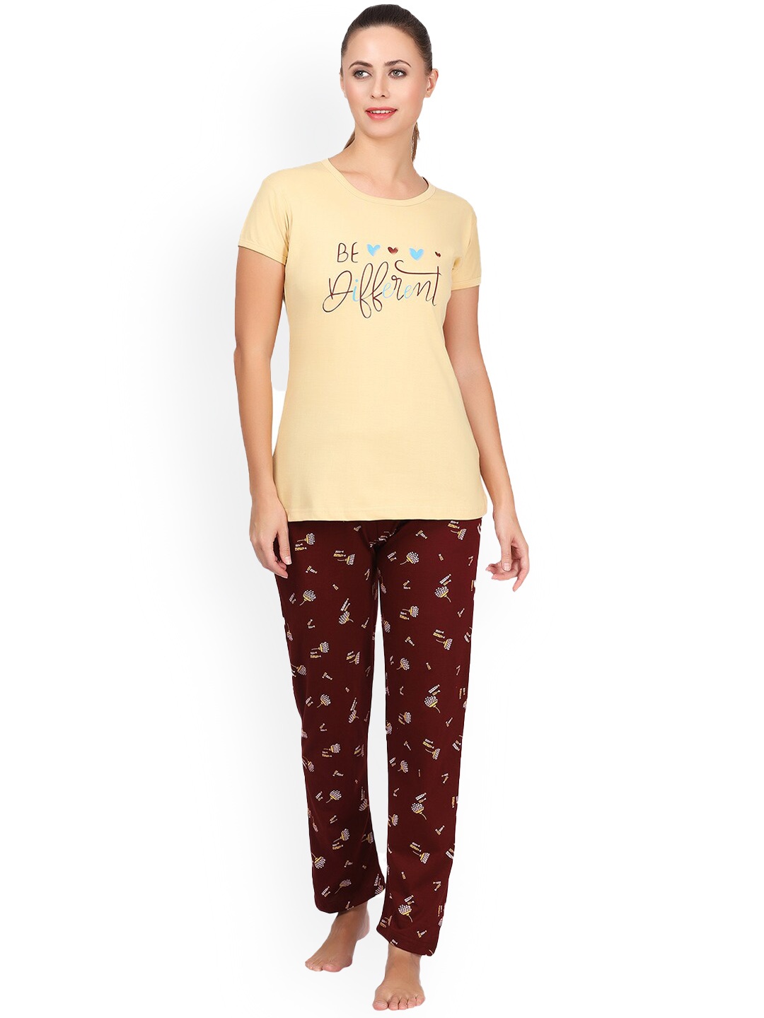 

Chanting Blue Typography Printed Round Neck Night suit, Maroon