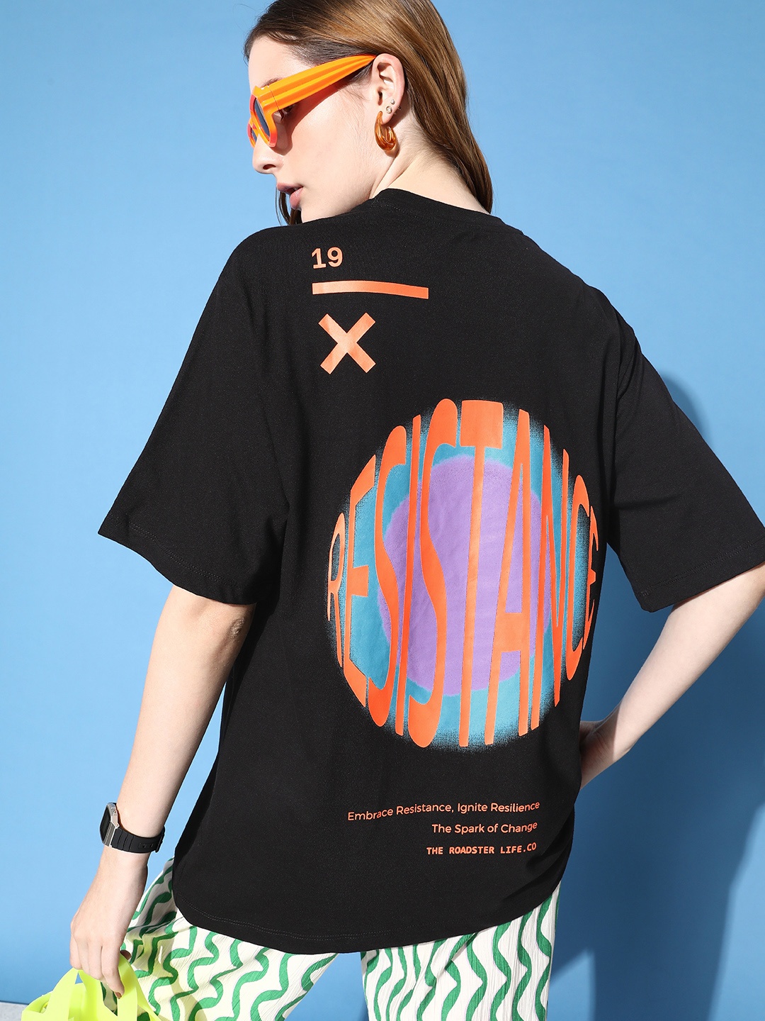 

The Roadster Life Co. Graphic Printed Drop-Shoulder Sleeves Oversized T-shirt, Black