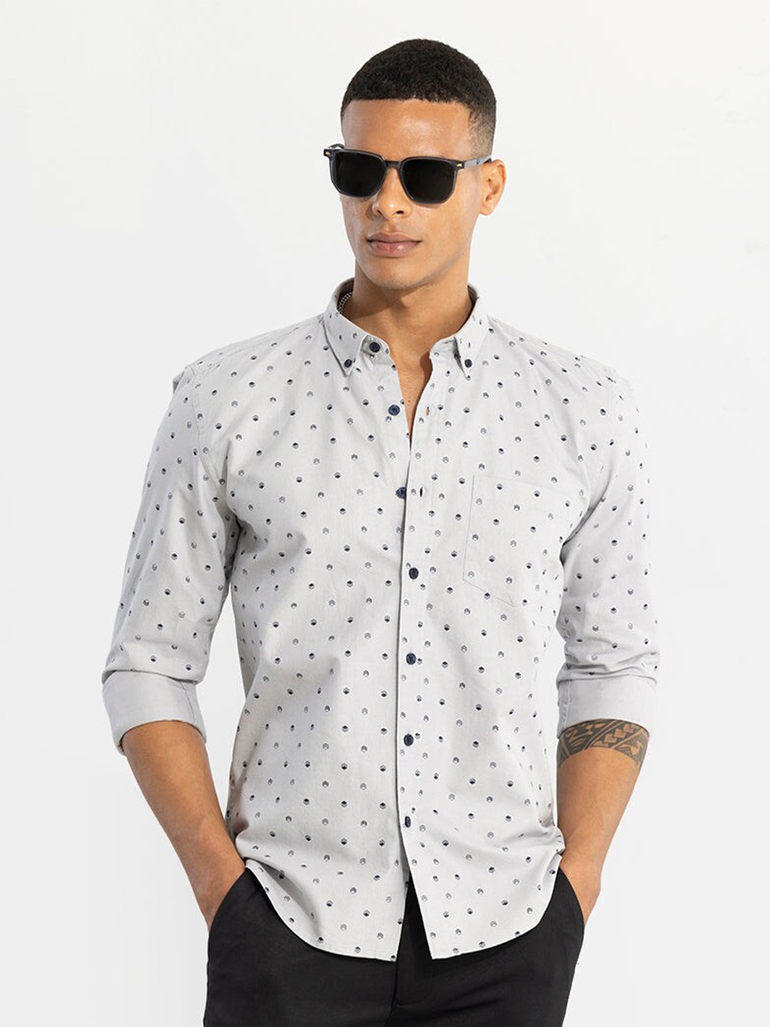 

Snitch Grey Classic Slim Fit Geometric Printed Cotton Casual Shirt