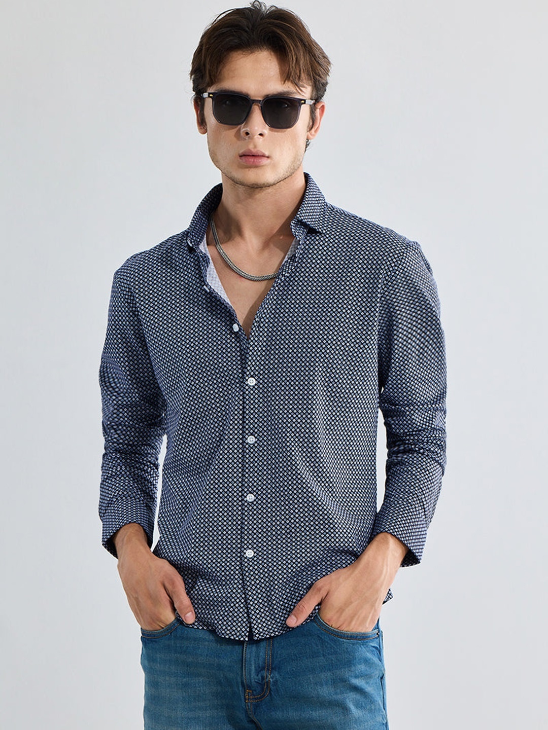 

Snitch Blue Classic Slim Fit Floral Printed Cotton Casual Shirt