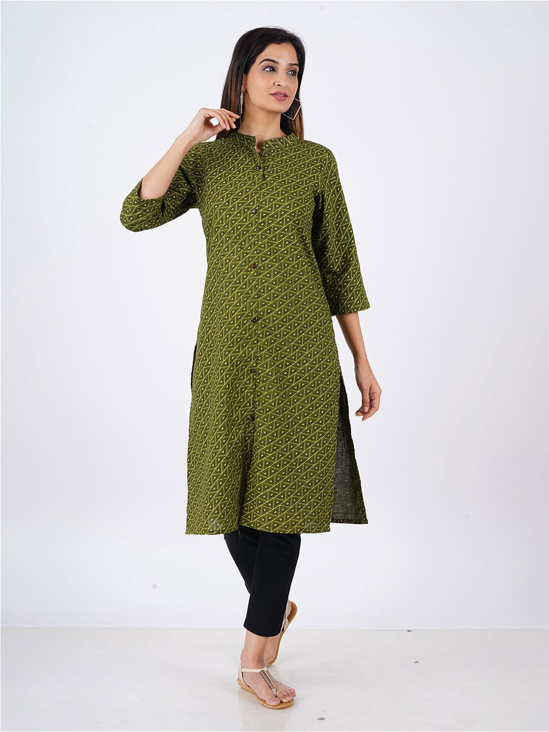 

BAESD Geometric Printed Cotton Mandarin Collar Straight Kurta, Green