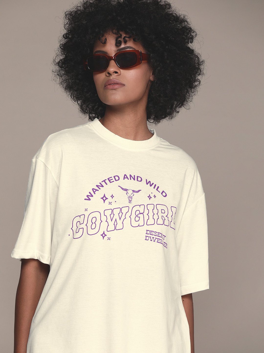 

The Roadster Lifestyle Co. Printed Drop-Shoulder Sleeves Oversized T-shirt, Off white