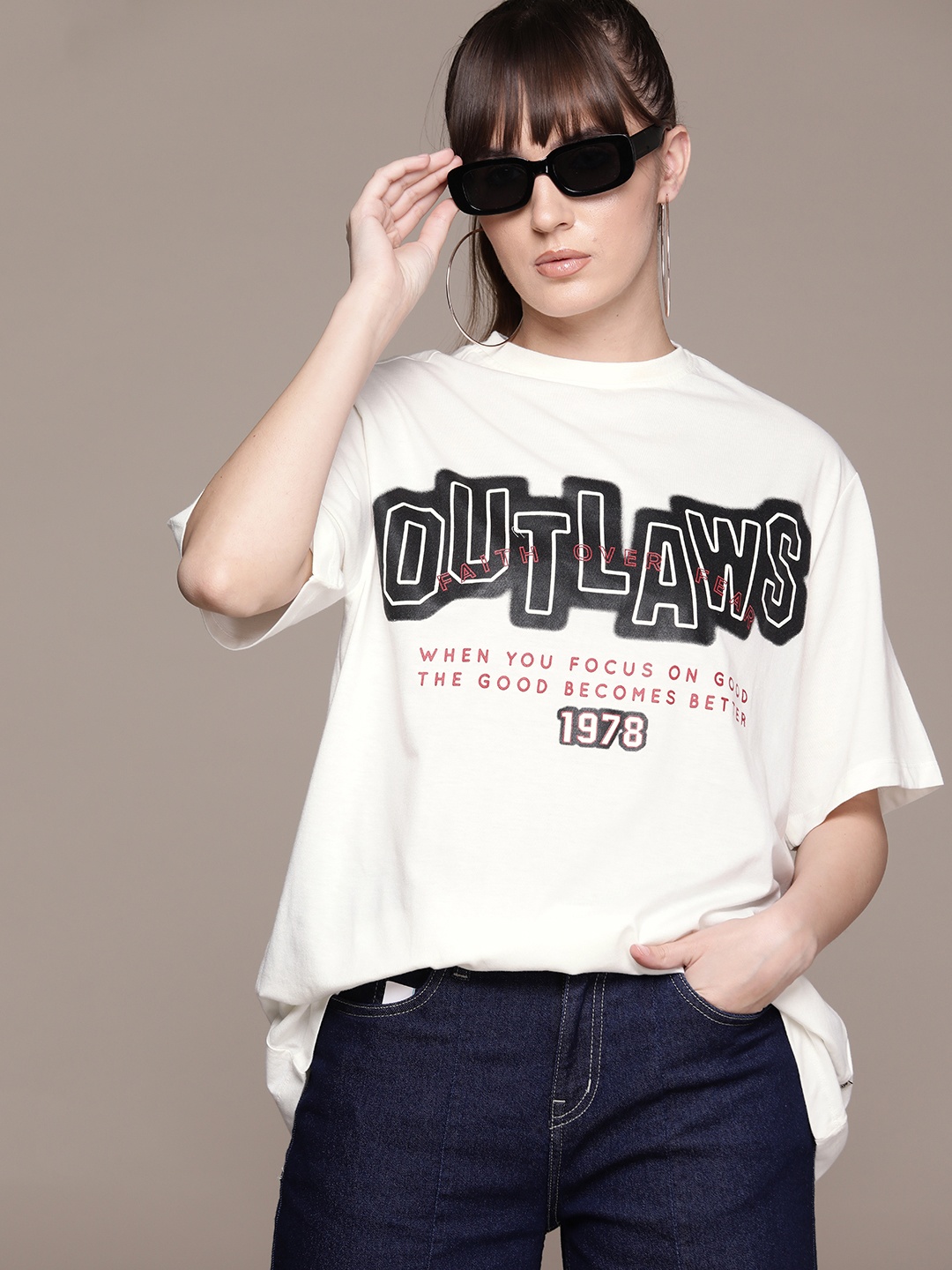 

The Roadster Lifestyle Co. Typography Printed Drop-Shoulder Sleeves Oversized T-shirt, Off white