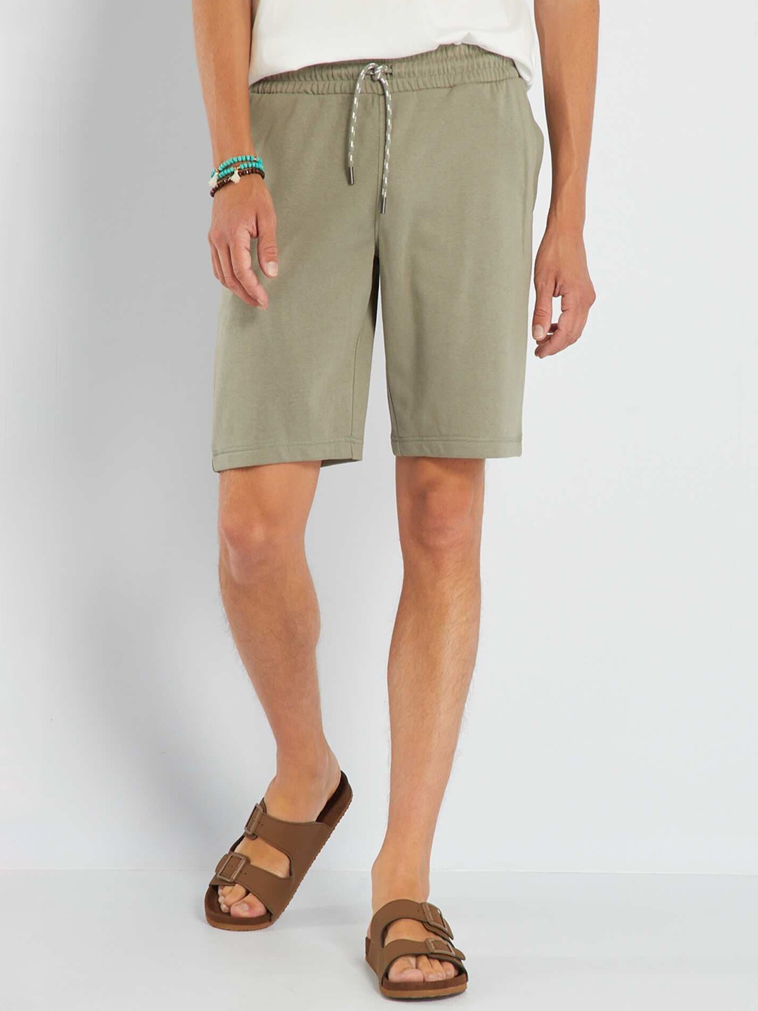 

KIABI Men Mid-Rise Regular Shorts, Grey