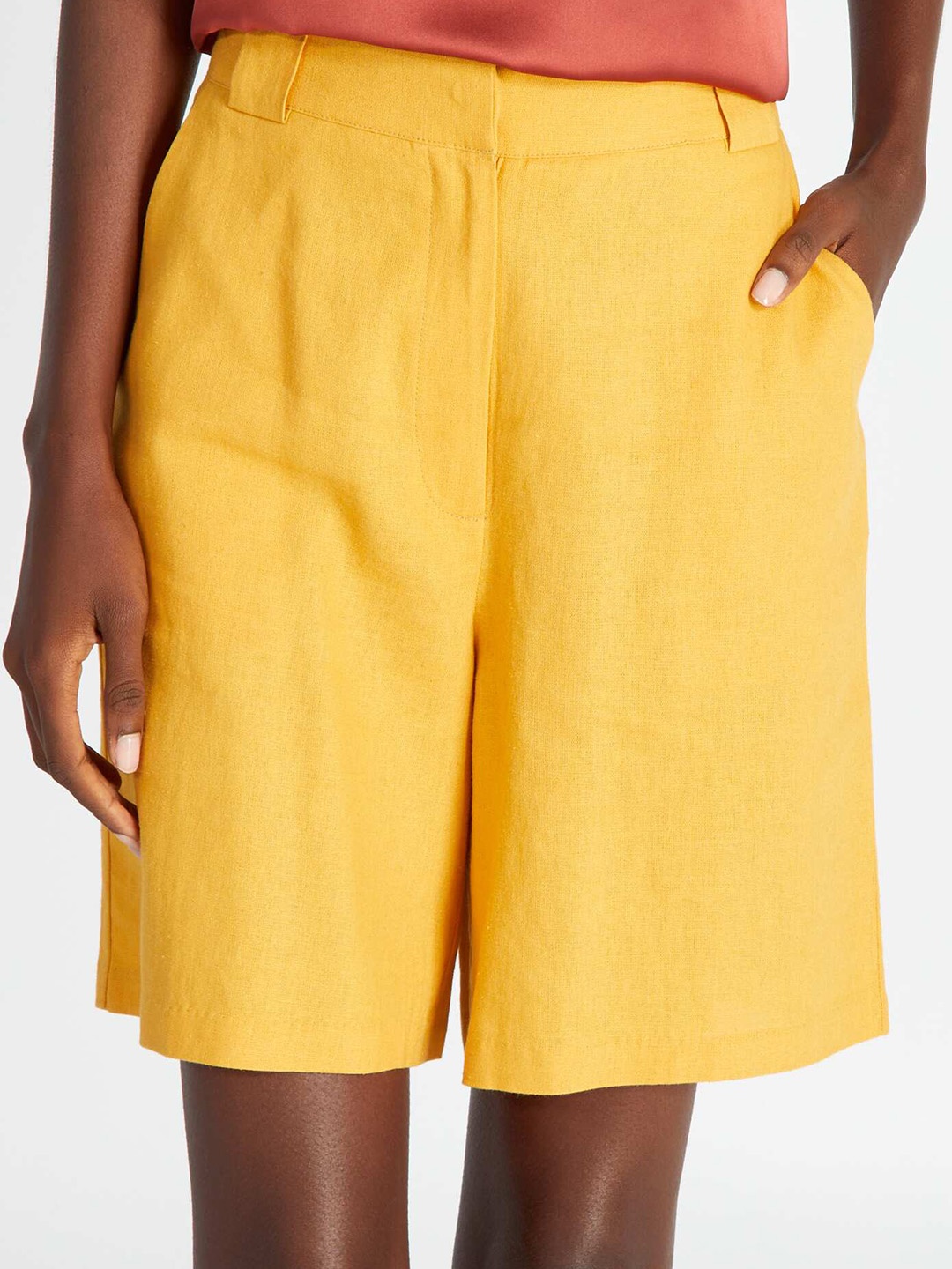 

KIABI Women Mid-Rise Shorts, Yellow