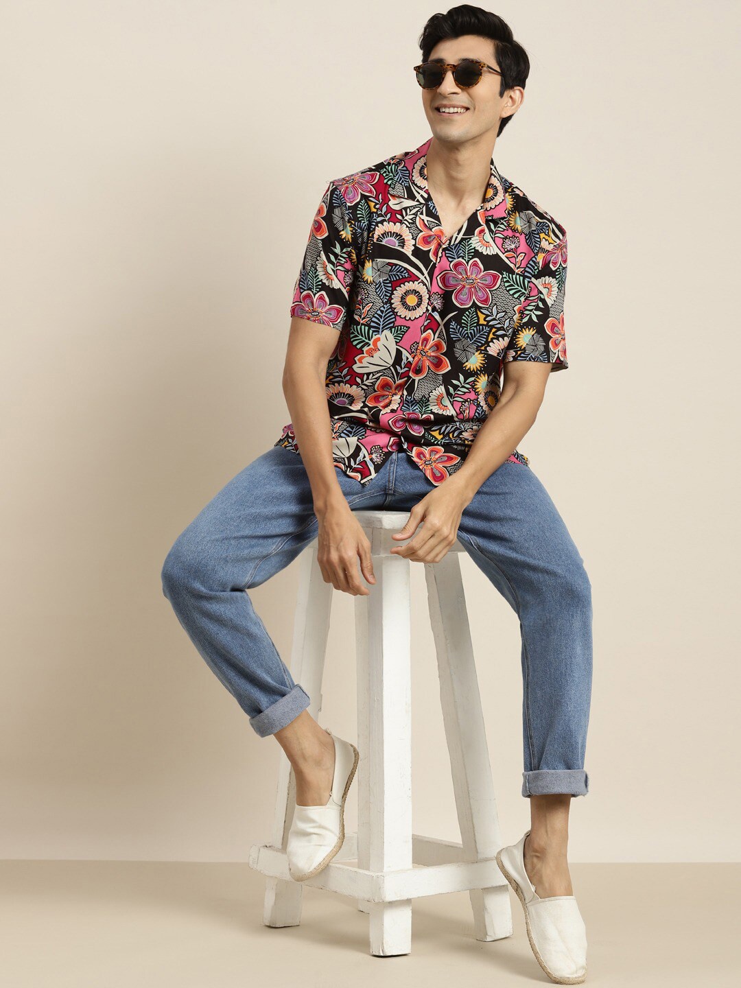 

Hancock Relaxed Floral Printed Cuban Collar Short Sleeves Casual Shirt, Black