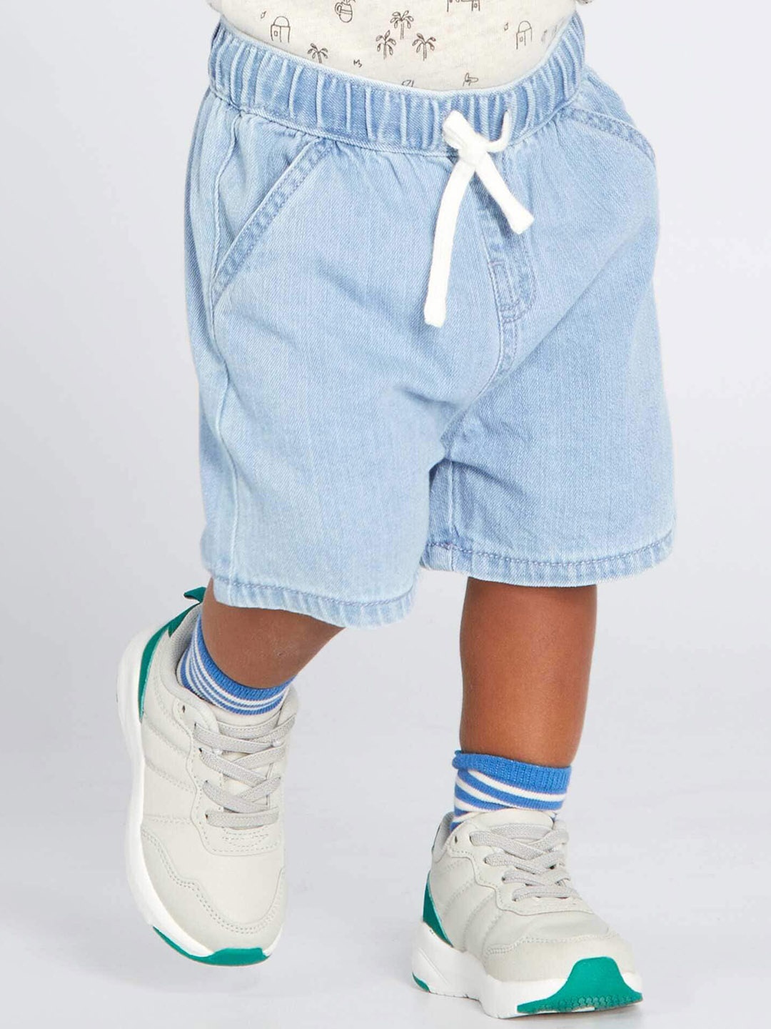 

KIABI Boys Mid-Rise Denim Shorts, Blue