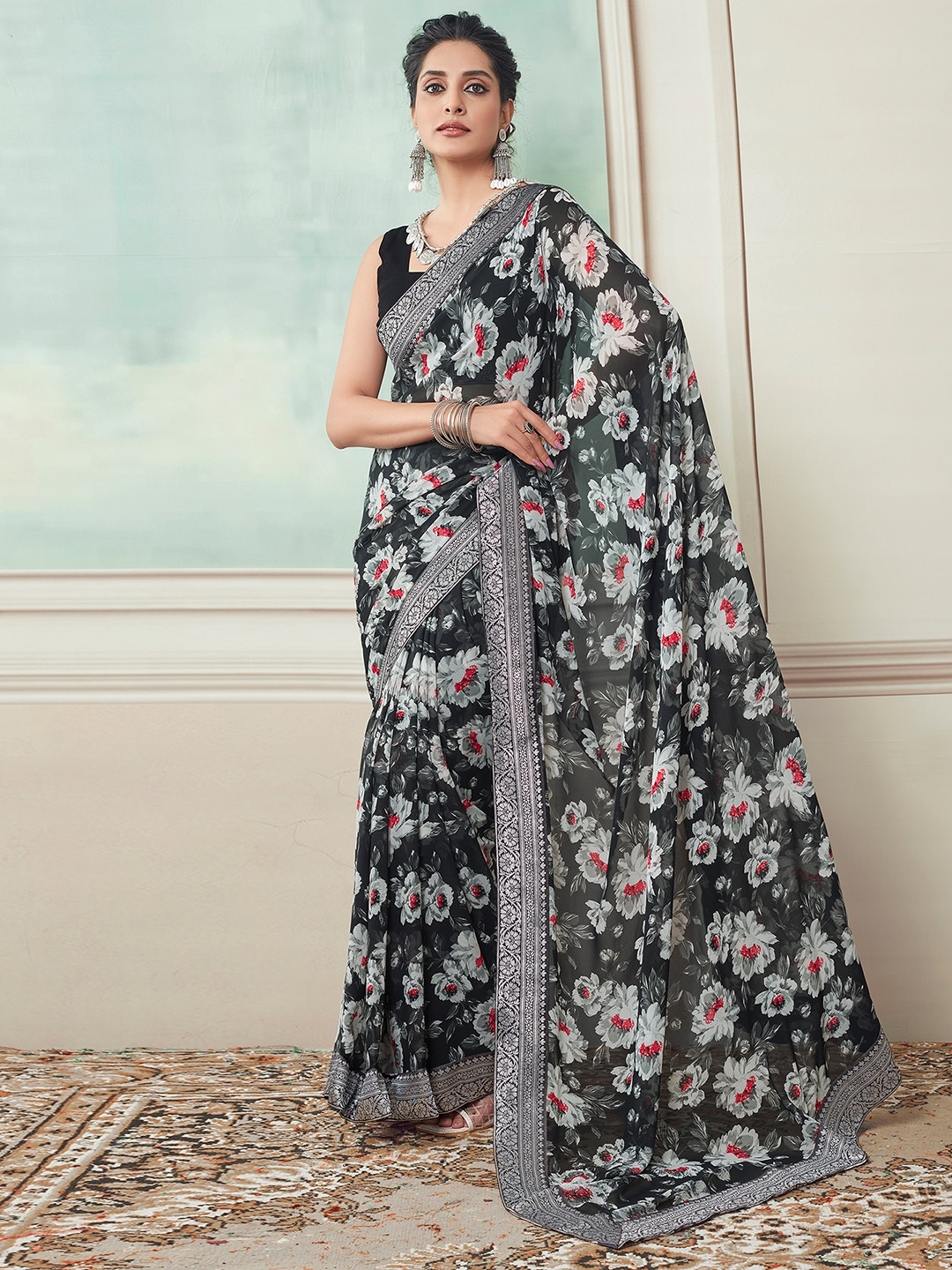

Mitera Floral Printed Zari Saree, Black