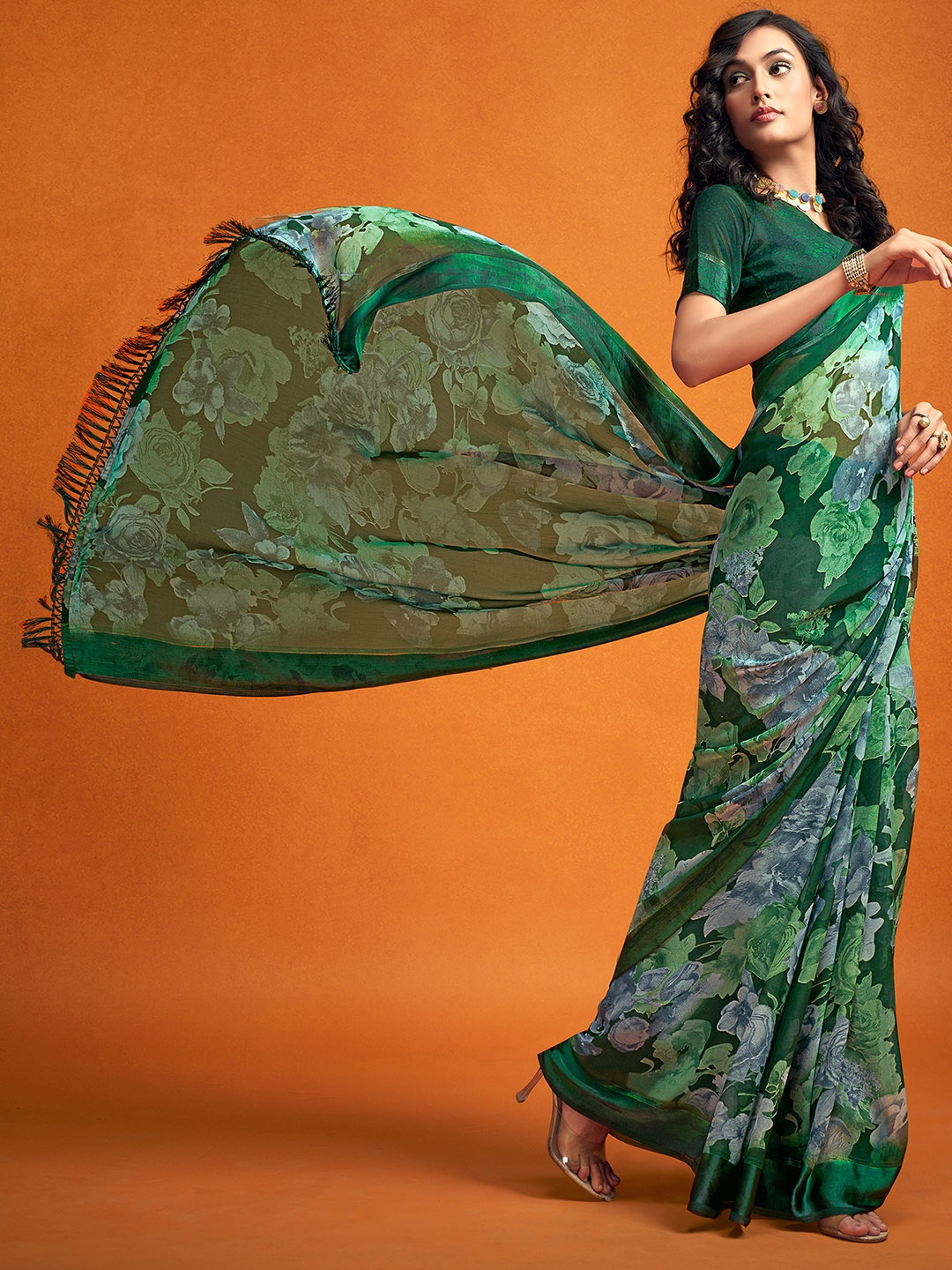 

Mitera Floral Printed Saree, Green