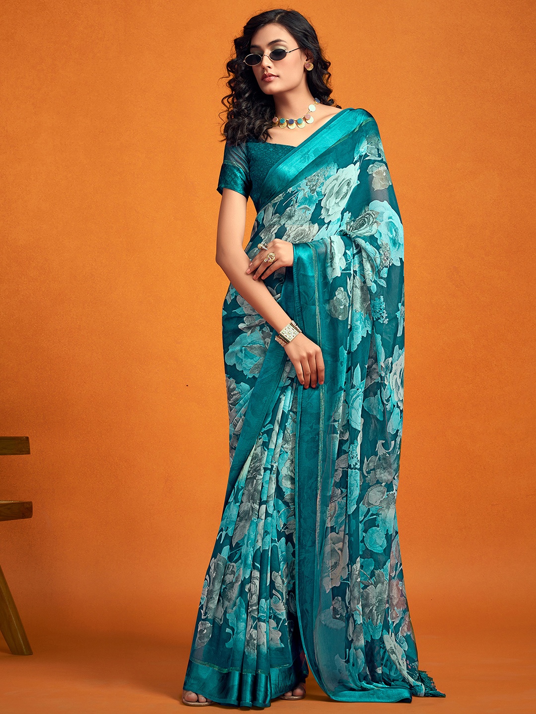 

Mitera Floral Printed Saree, Blue