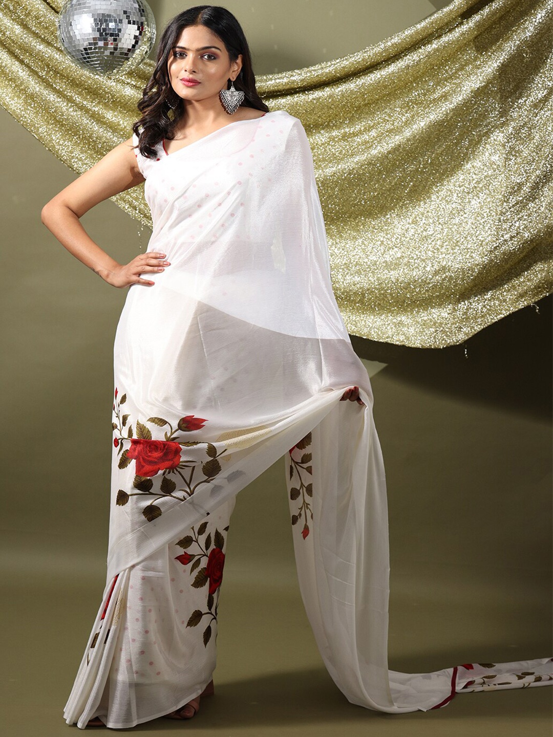 

PATLIPALLU Floral Printed Saree, White