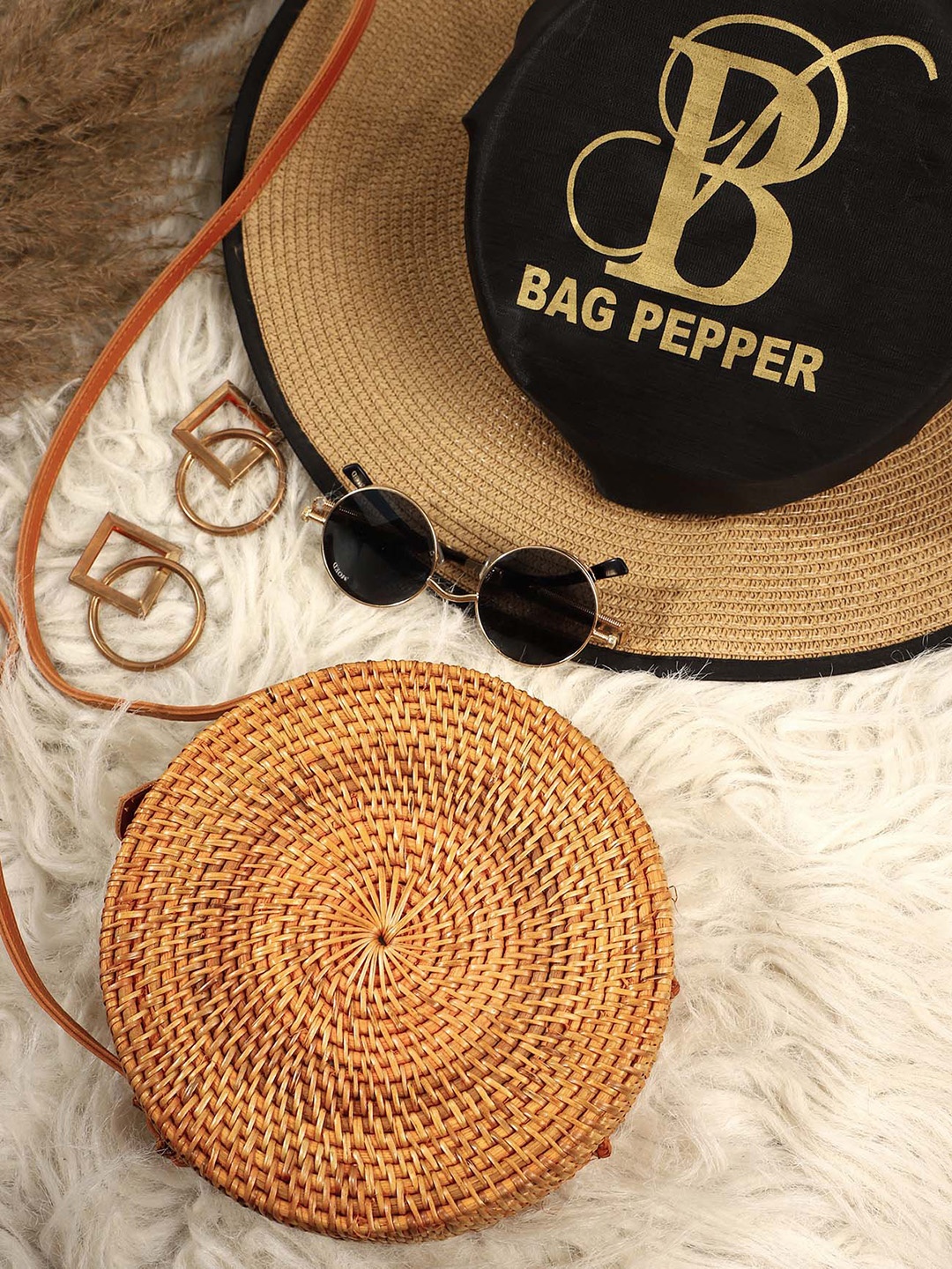 

Bag Pepper Textured Structured Pure Bamboo Sling Bag, Brown