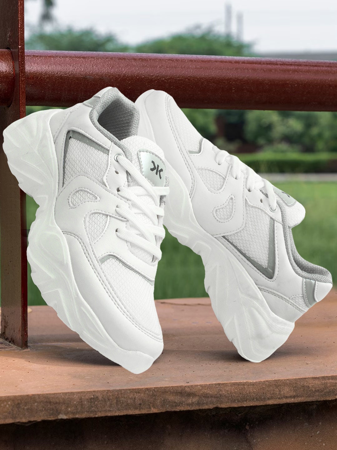 

Killer Women Lightweight Comfort Insole Lace-Ups Sneakers, White