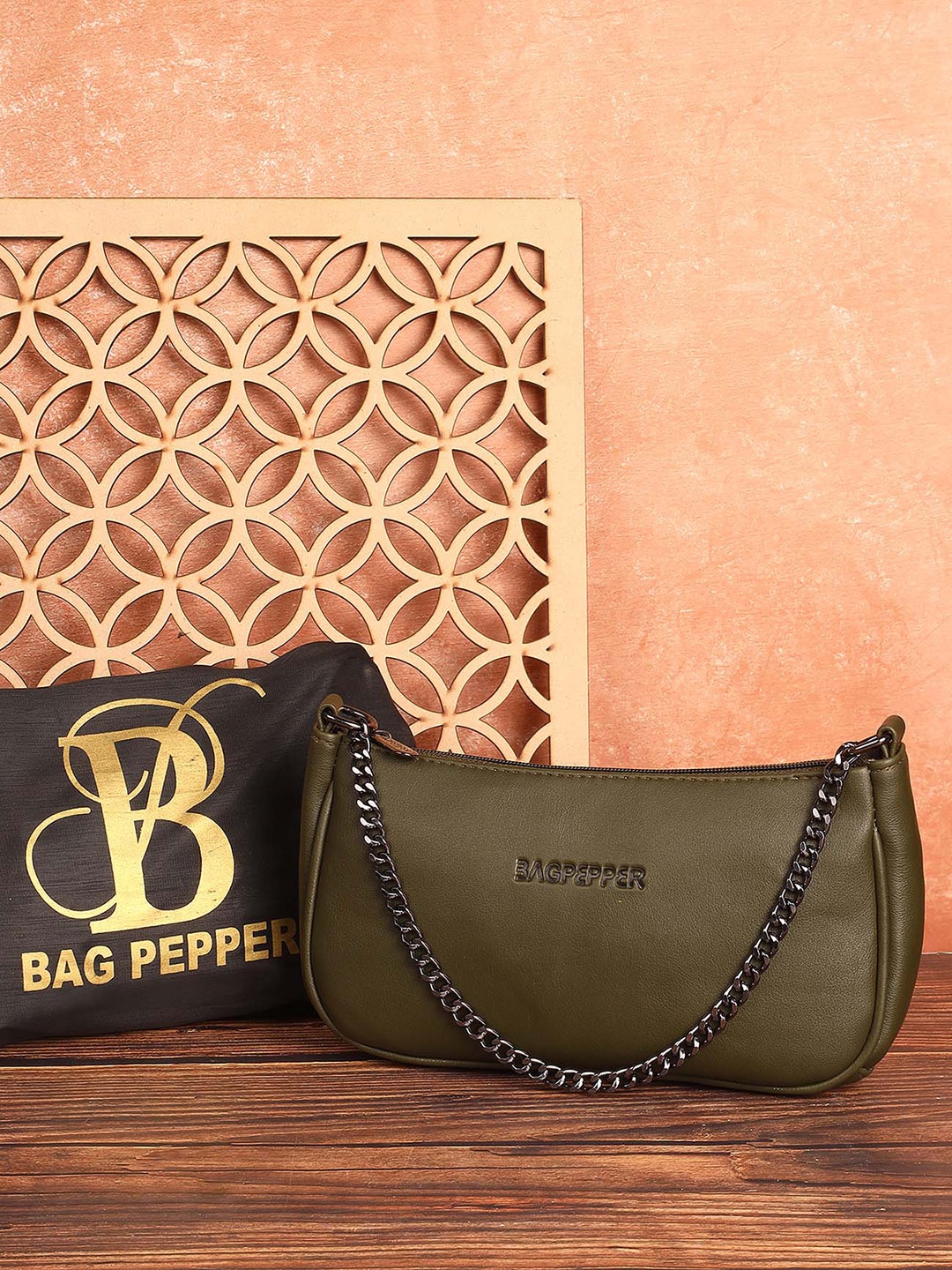 

Bag Pepper Structured Shoulder Bag, Olive