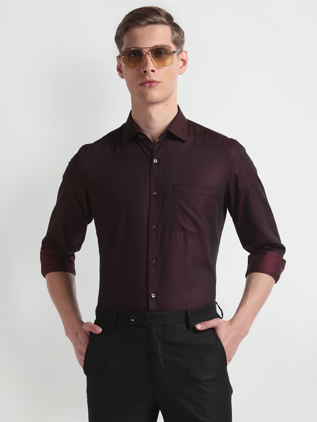 

Arrow spread collar Long Sleeves Textured Cotton Formal Shirt, Red