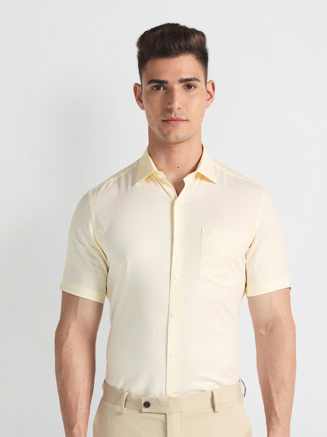 

Arrow spread collar Short Sleeves Regular Fit Cotton Formal Shirt, Yellow