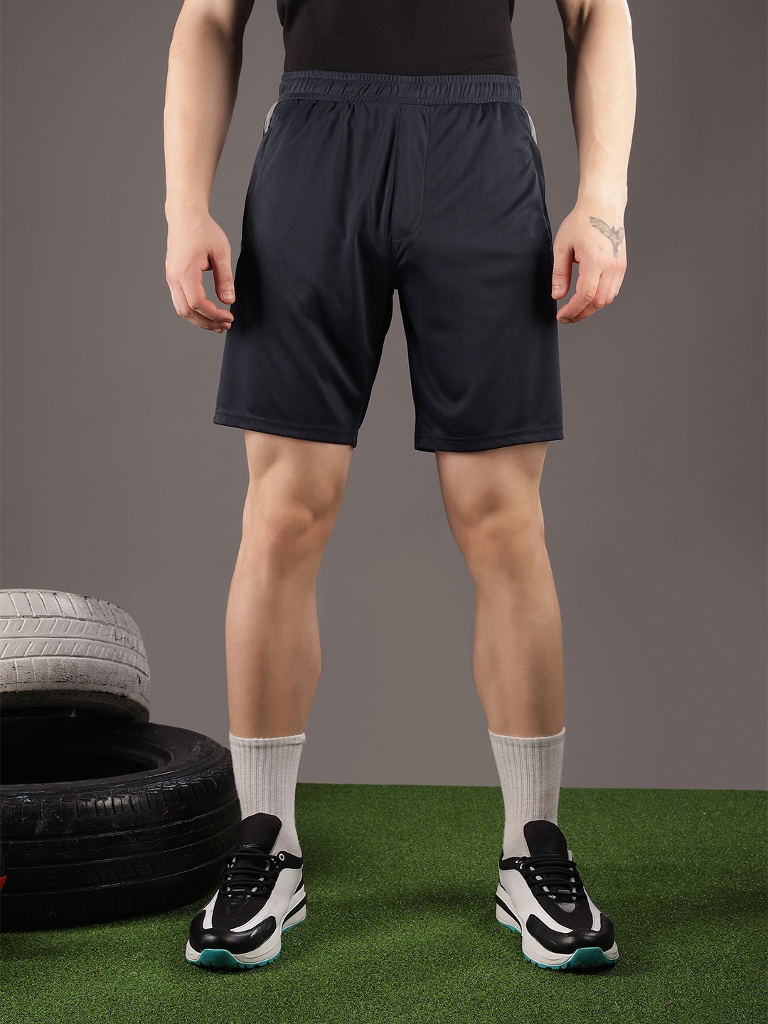 

Force NXT Men Anti-Viral Anti-Odour Cool Training Shorts, Grey
