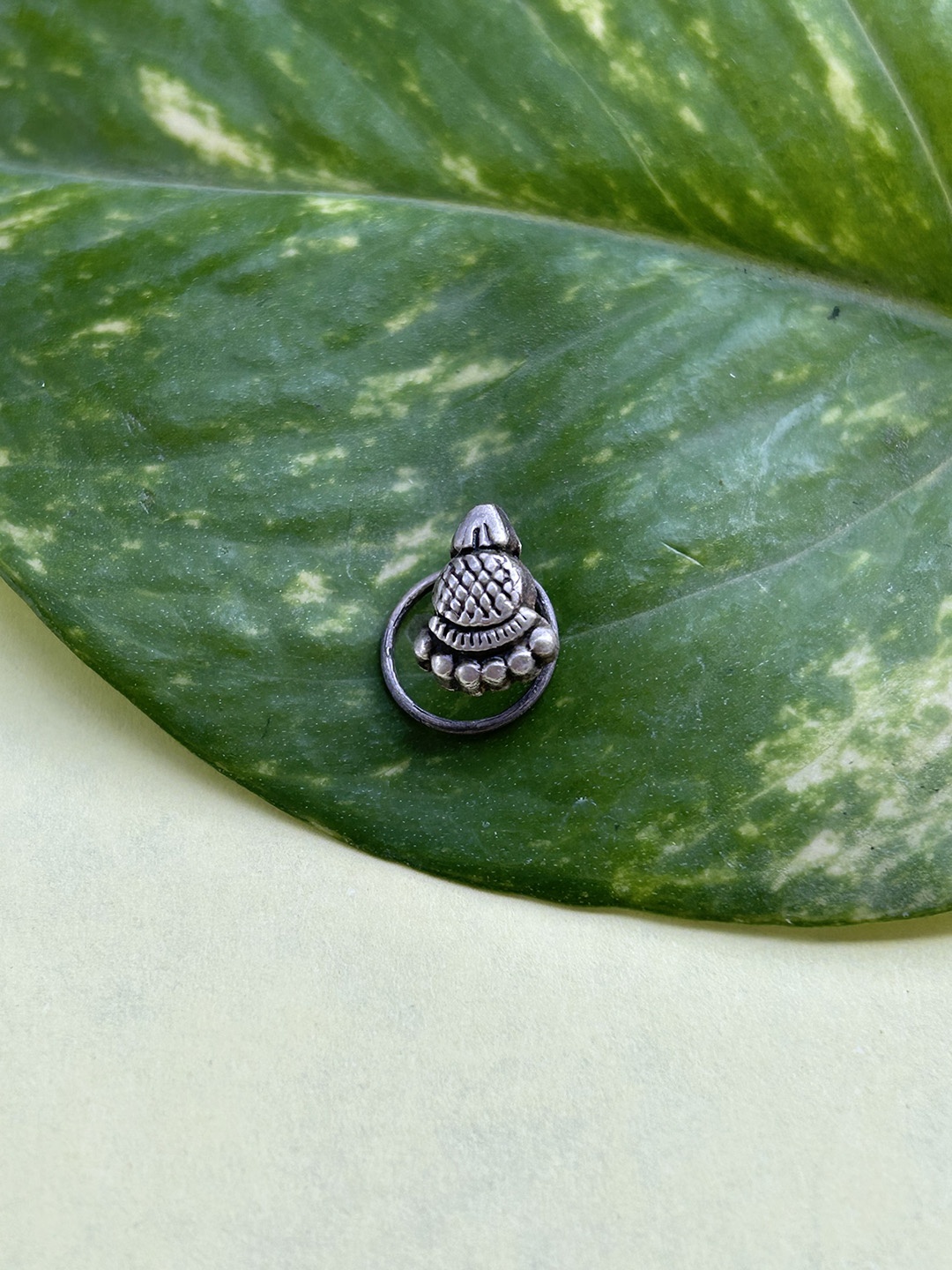 

FIROZA Pure Silver Paduka Nosepin