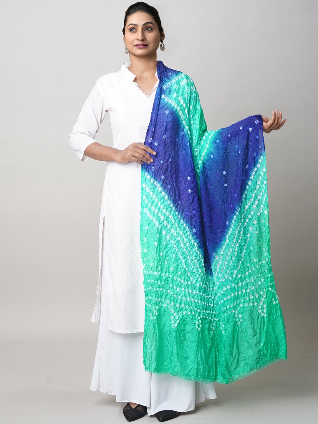 

Unnati Silks Dyed Bandhani Dupatta, Green