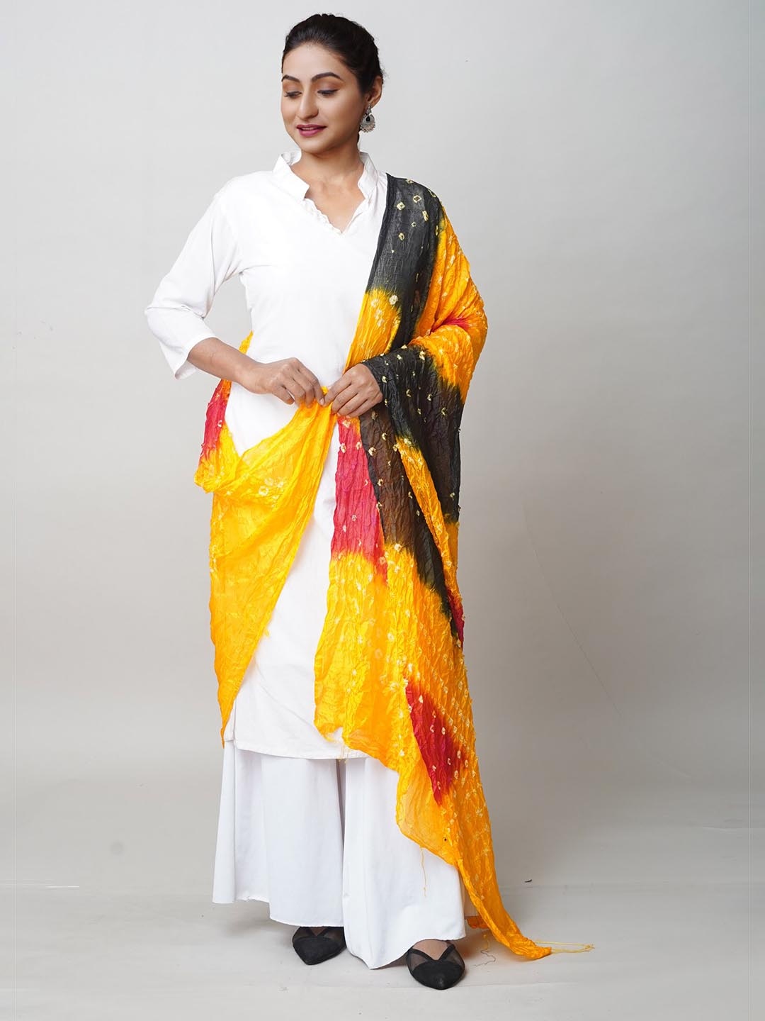 

Unnati Silks Tie & Dye Bandhani Printed Dupatta, Yellow