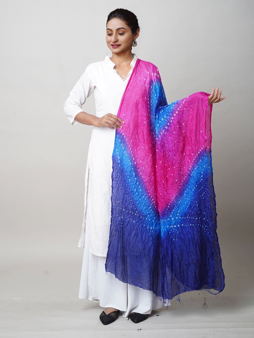 

Unnati Silks Tie & Dye Bandhani Printed Dupatta, Navy blue