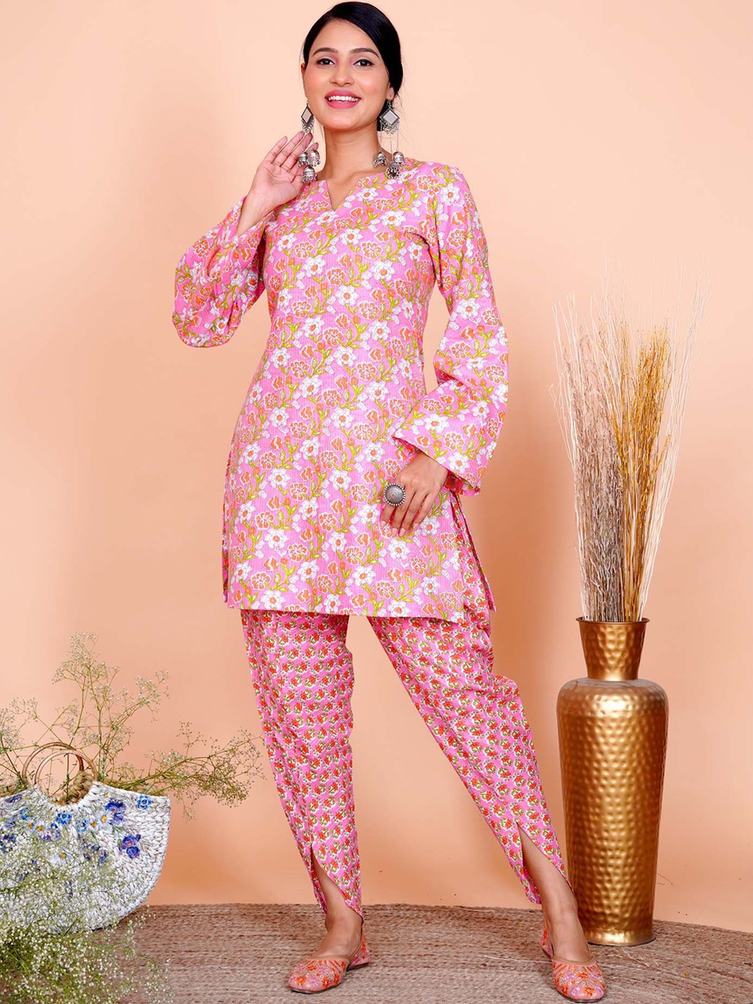 

Salvia Sky Floral Printed Regular Pure Cotton Kurta with Dhoti Pants, Pink