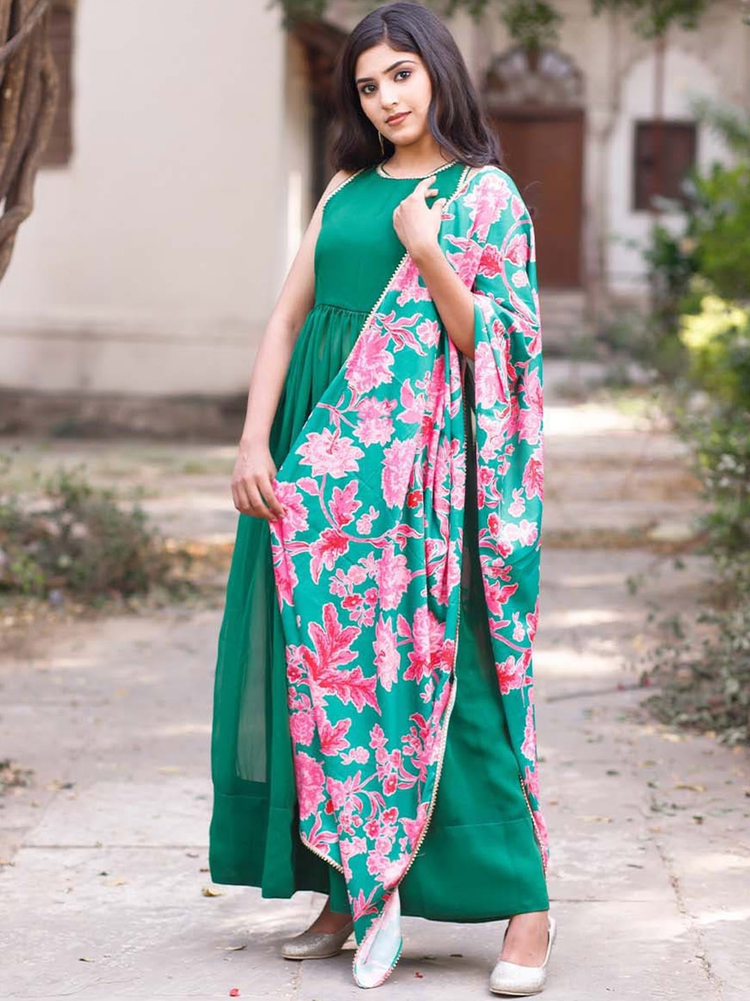 

Salvia Sky Round Neck Regular Gotta Patti Kurta with Trousers & With Dupatta, Green