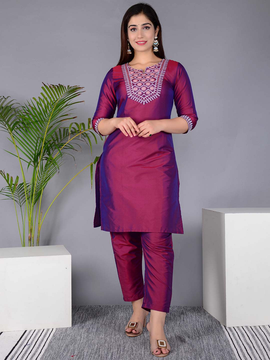 

Subh LAXMI Embroidered Regular Mirror Work Straight Kurta with Trousers, Purple