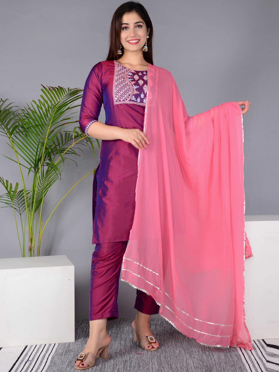 

BAESD Women Ethnic Motifs Yoke Design Regular Kurta with Trousers & Dupatta, Purple