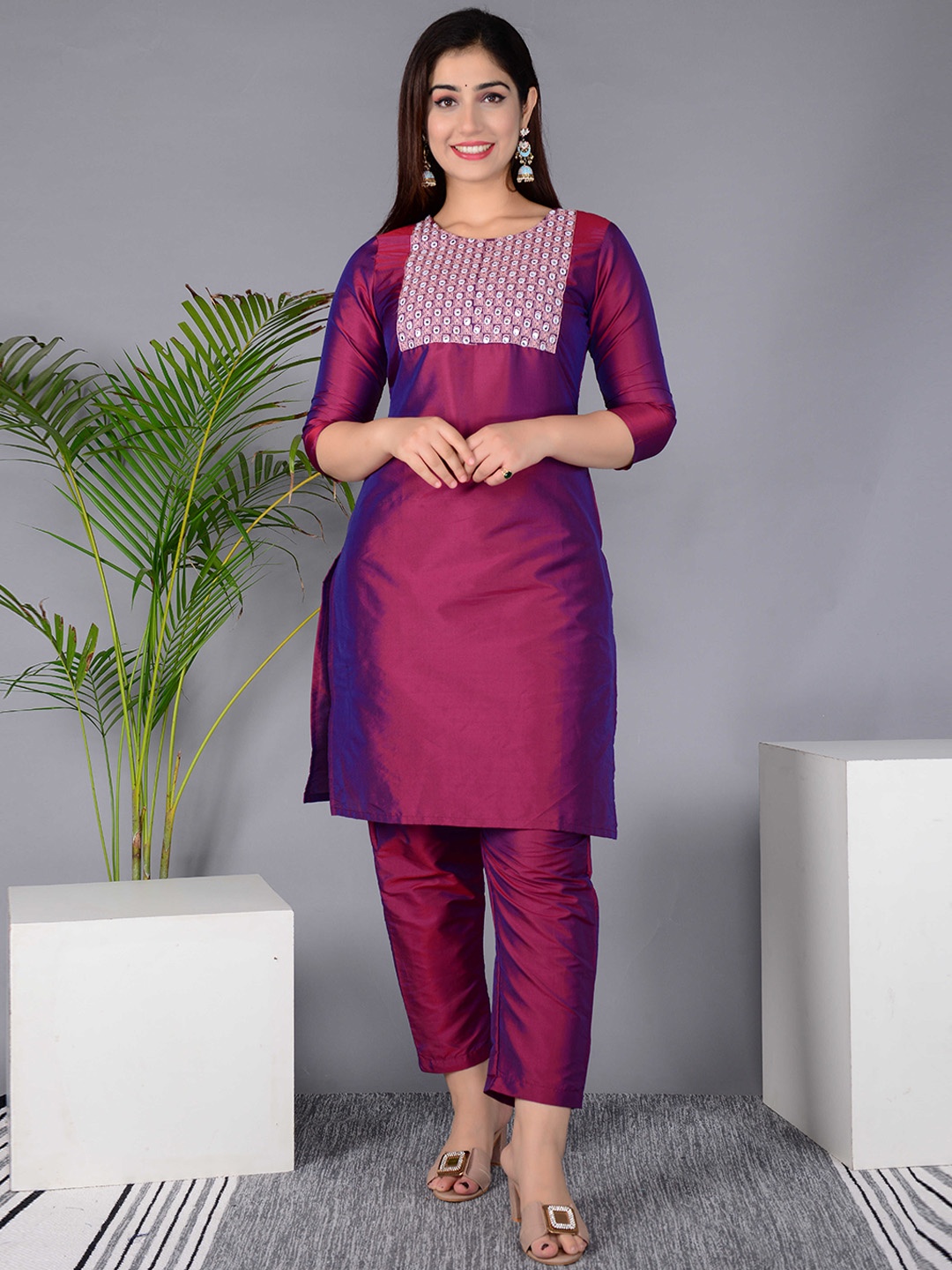 

BAESD Embroidered Mirror Work Regular Straight Kurta with Trousers, Purple