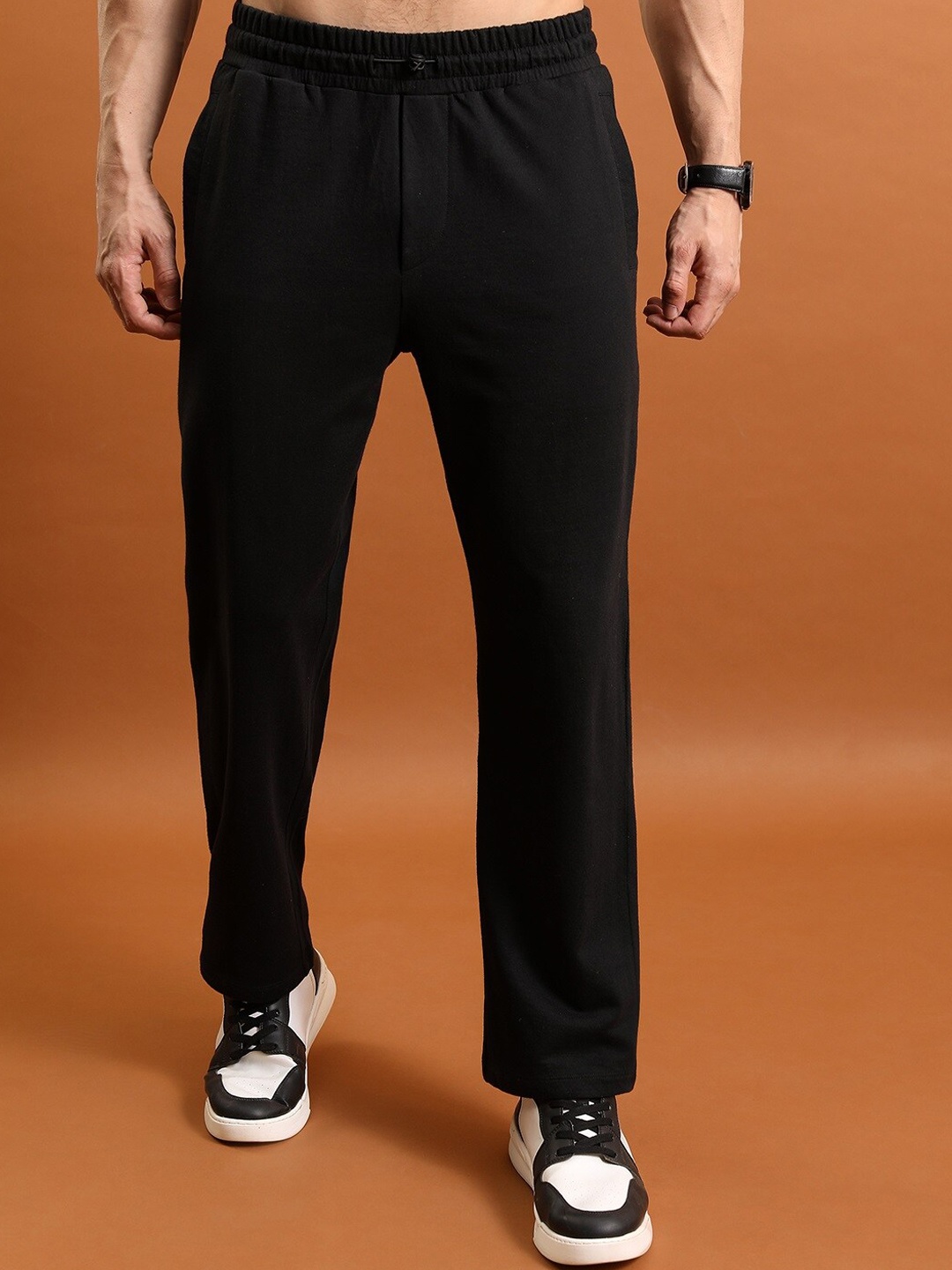 

HIGHLANDER Men Relaxed-Fit Mid-Rise Track Pant, Black