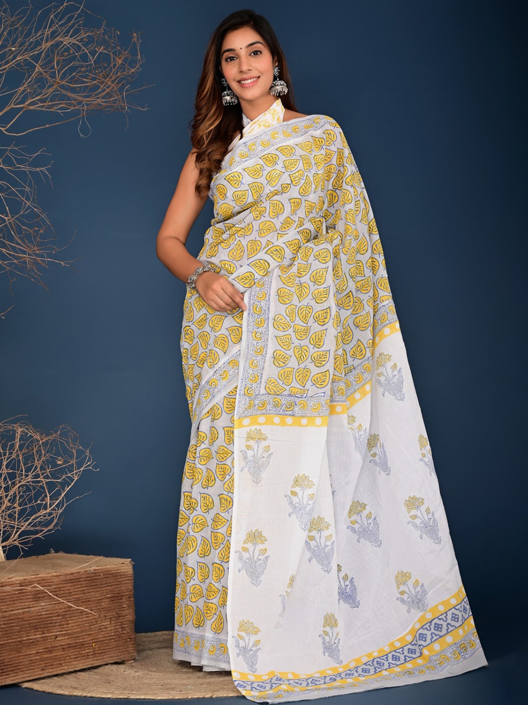 

TROPWEAR Ethnic Motifs Linen Blend Block Print Saree, Beige