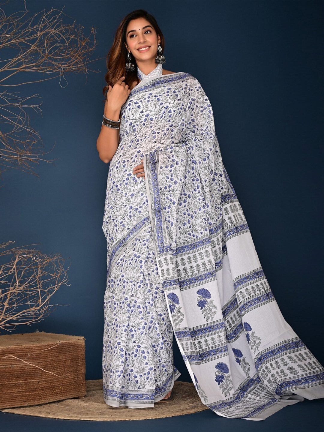 

TROPWEAR Ethnic Motifs Pure Cotton Block Print Saree, Grey