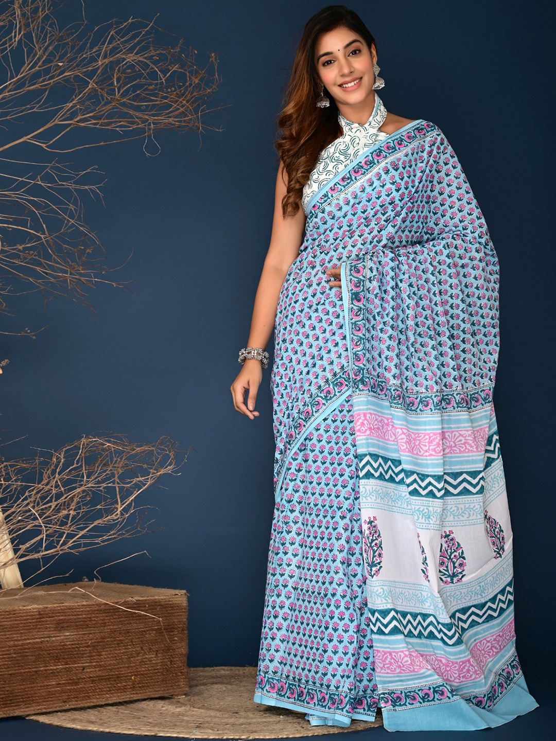 

TROPWEAR Ethnic Motifs Pure Cotton Block Print Saree, Blue
