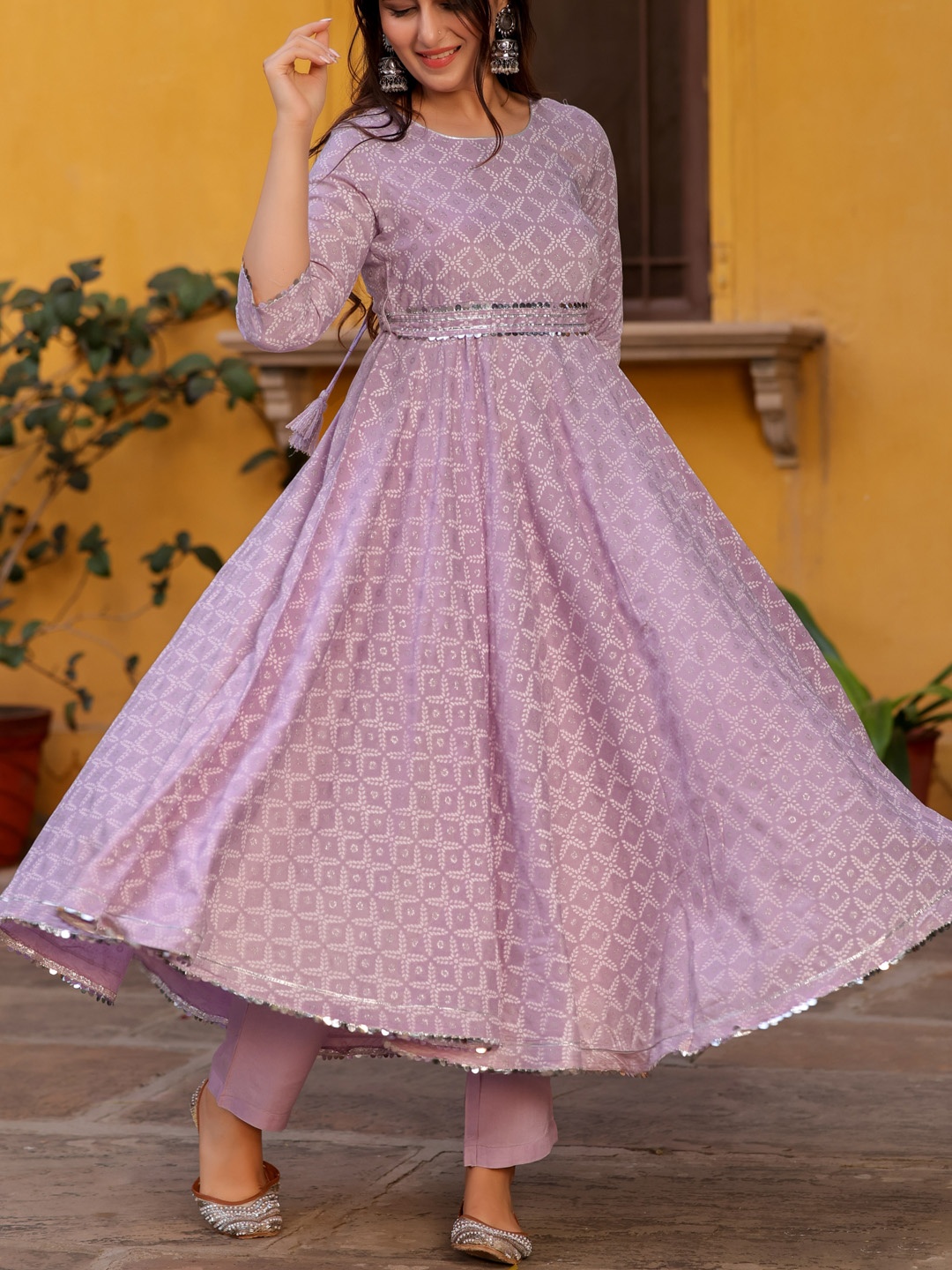 

KASYA Floral Printed Anarkali Gotta Patti Kurta with Trousers With Belt, Lavender