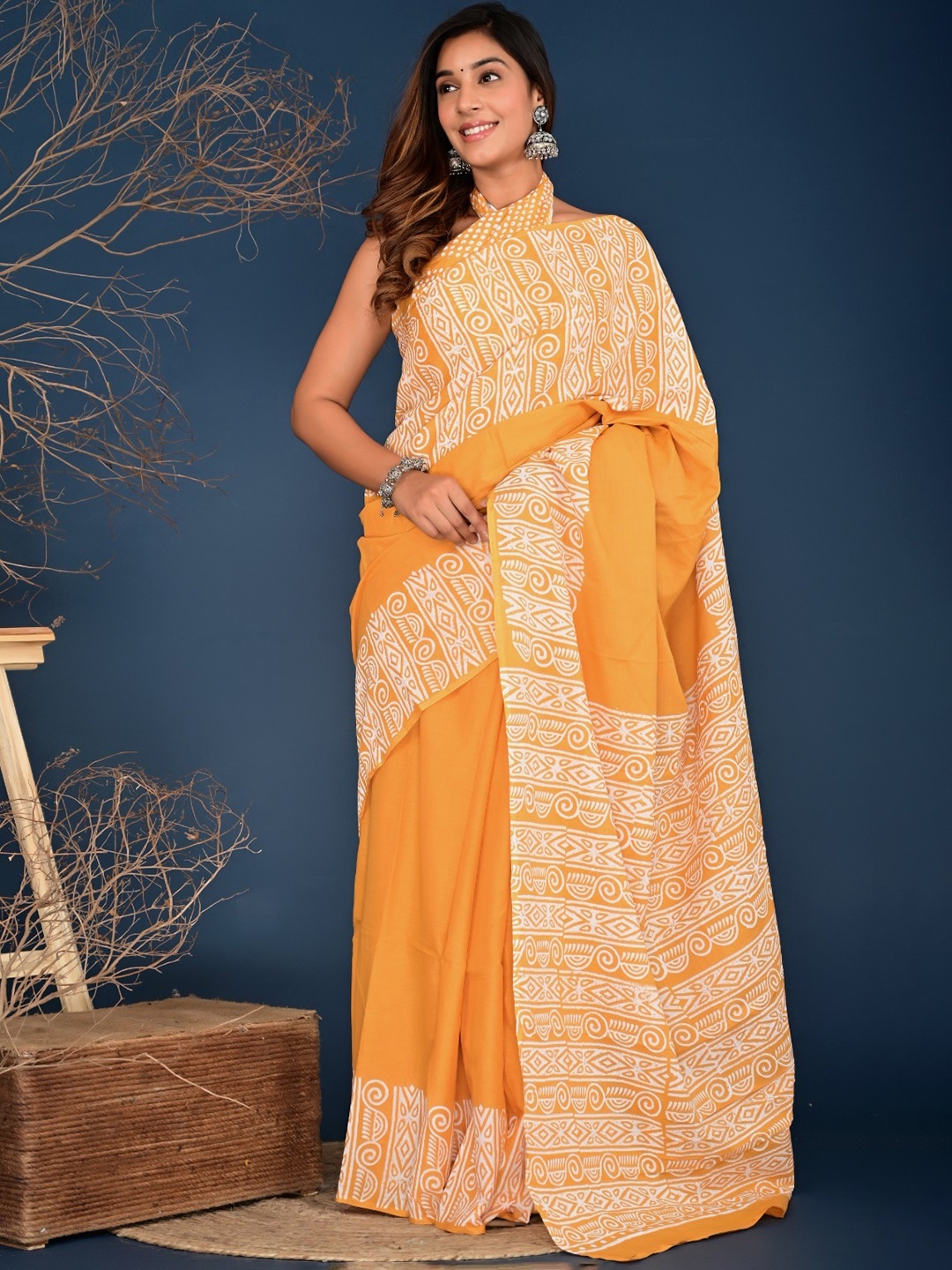 

clothonus Ethnic Motifs Printed Pure Cotton Block Print Saree, Yellow