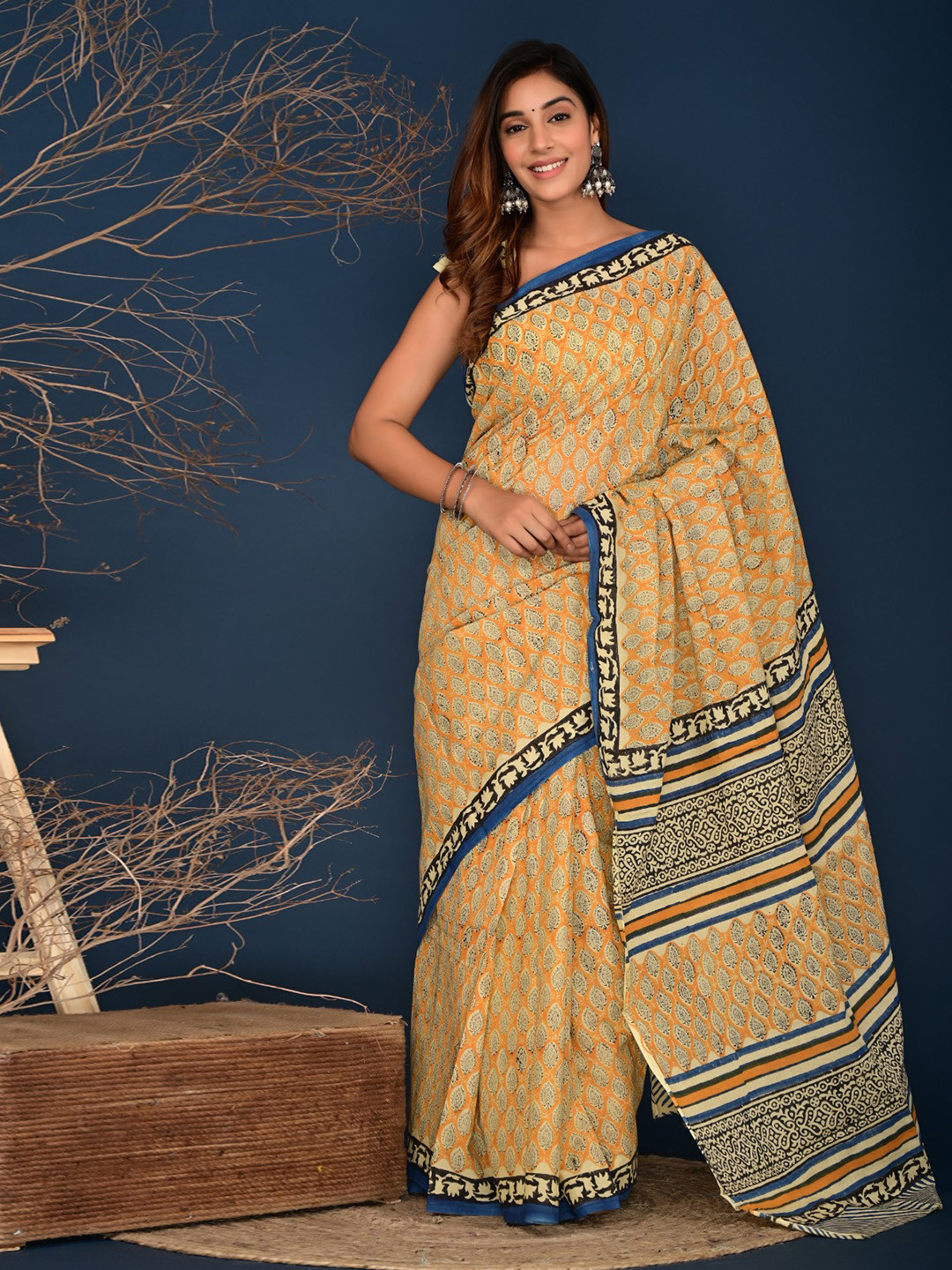 

clothonus Ethnic Motifs Printed Pure Cotton Block Print Saree, Yellow