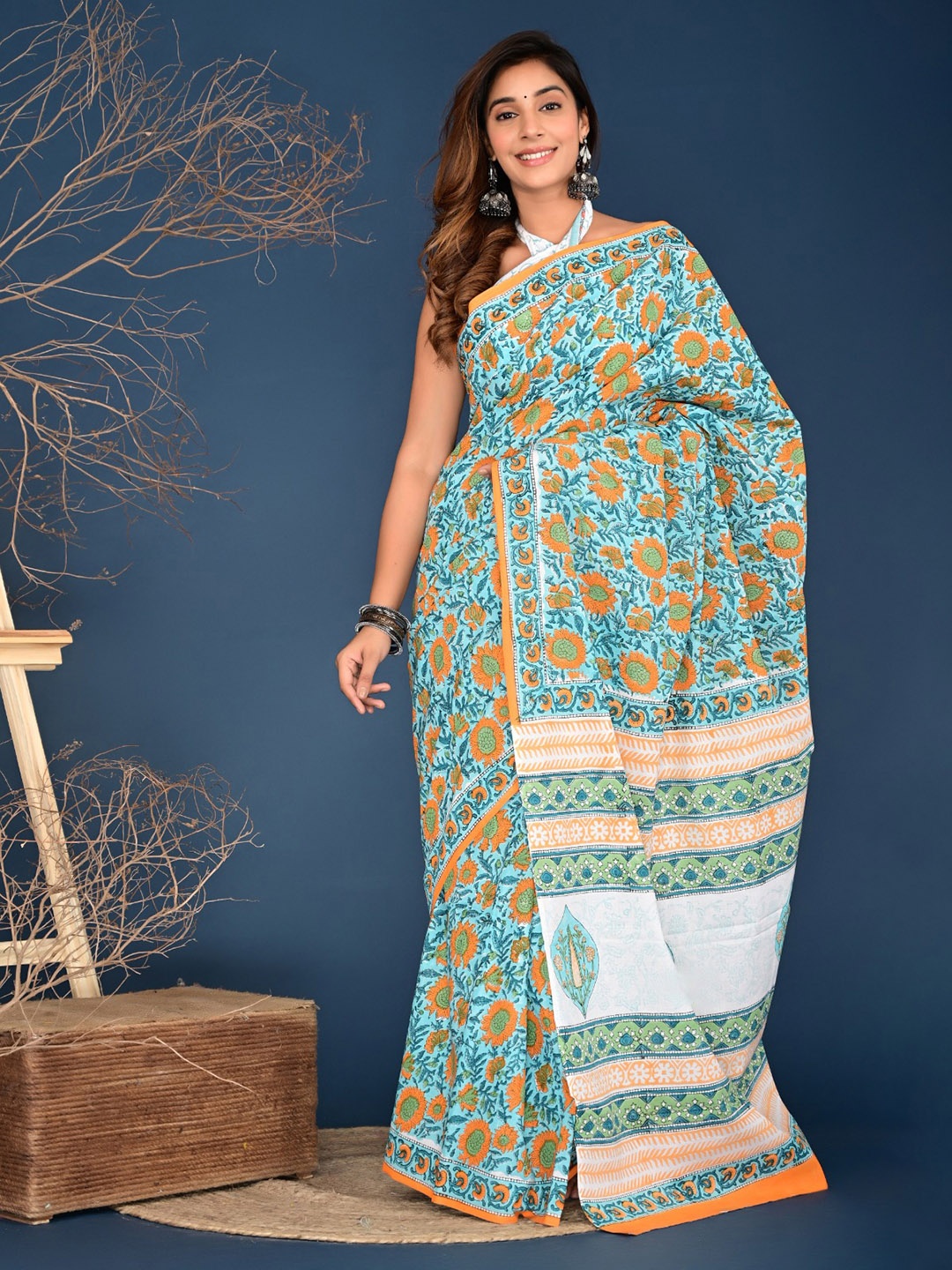 

clothonus Ethnic Motifs Printed Pure Cotton Block Print Saree, Green