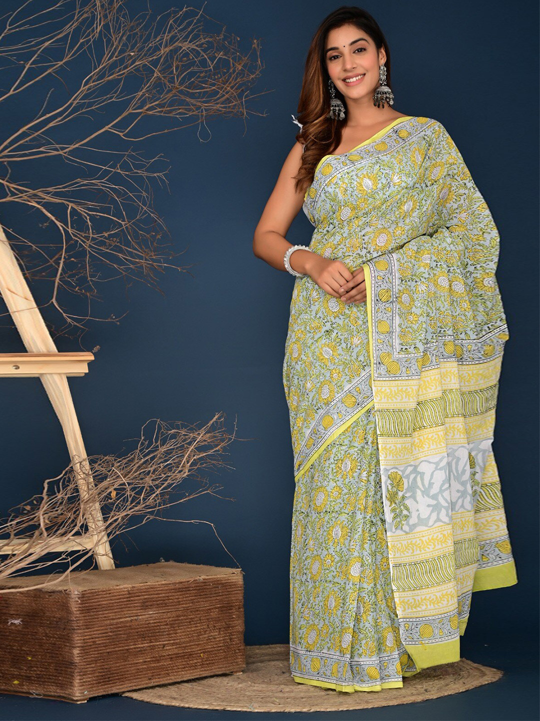 

clothonus Ethnic Motifs Printed Block Print Saree, Yellow