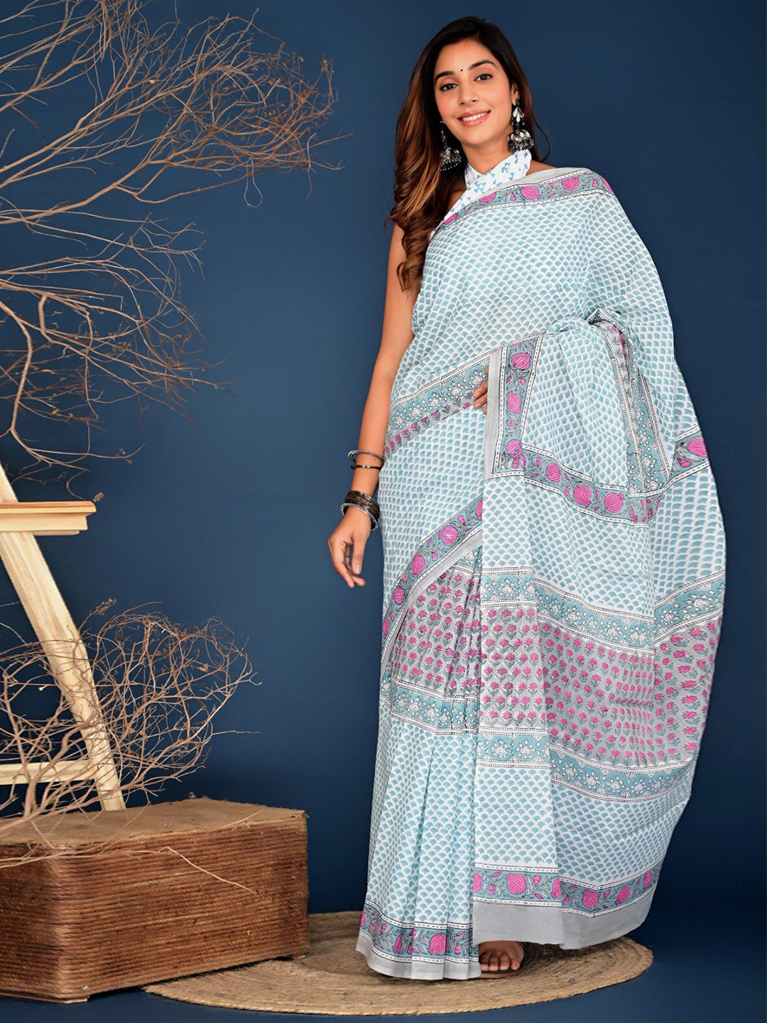 

clothonus Ethnic Motifs Printed Pure Cotton Block Print Saree, Blue