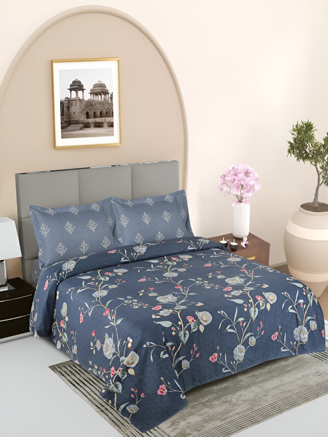 

GAPU & BALY White & Blue Floral Printed 120 TC King Bedsheet with 2 Pillow Covers