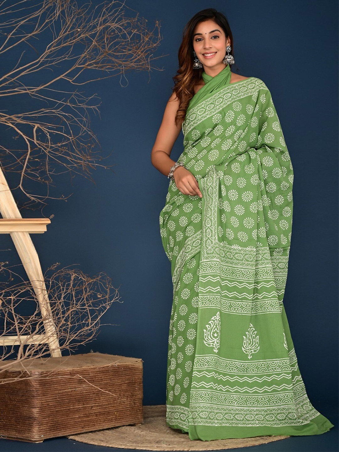 

JALTHER Ethnic Motifs Printed Pure Cotton Saree, Green