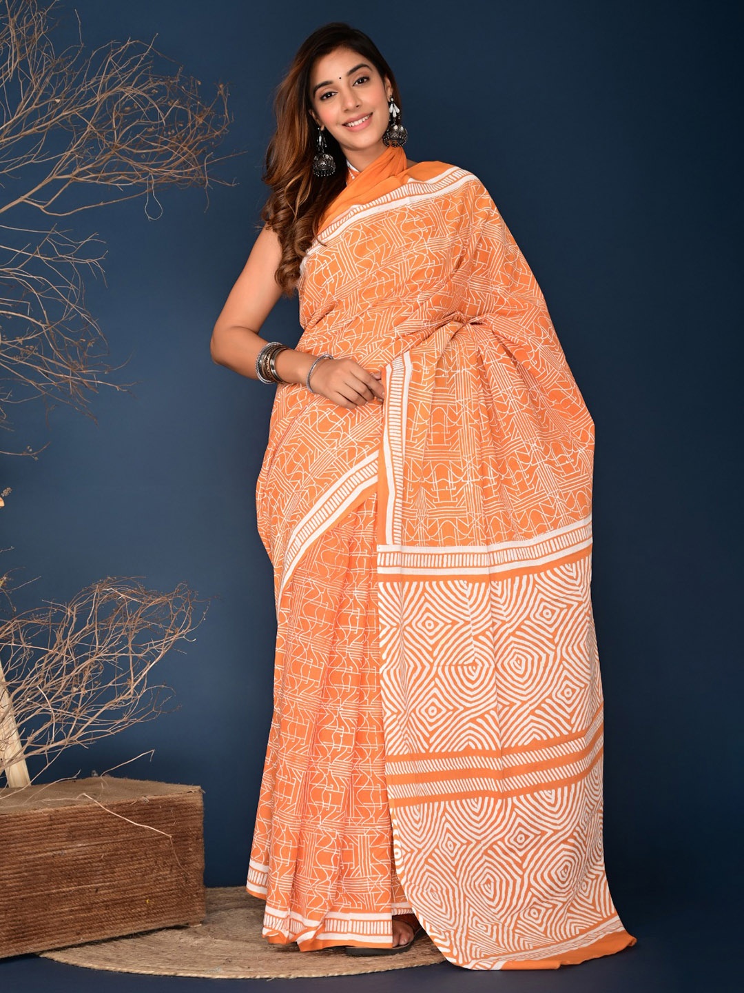 

JALTHER Ethnic Motifs Printed Cotton Linen Block Print Saree, Yellow