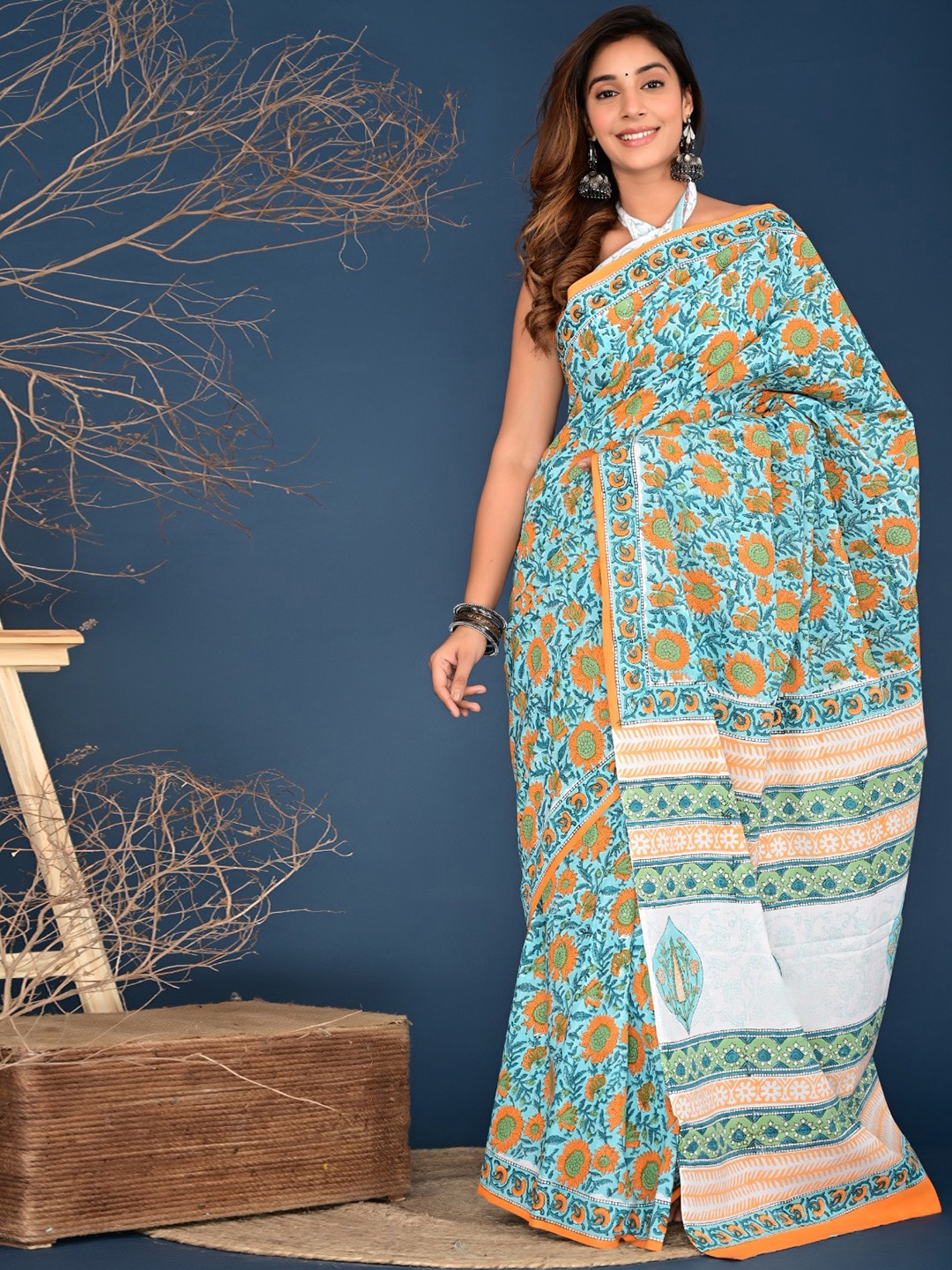 

JALTHER Floral Printed Pure Cotton Saree, Green