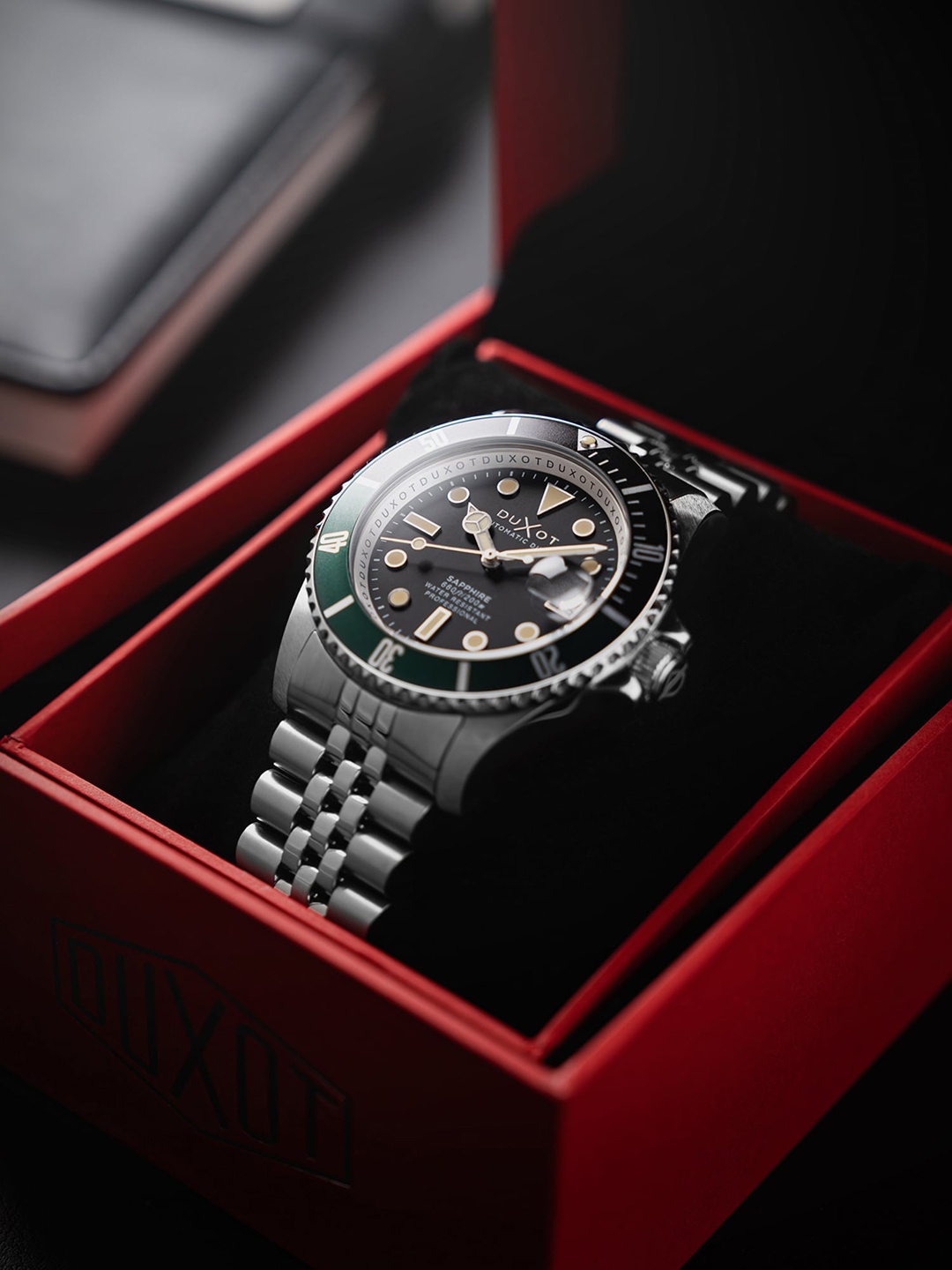 

DUXOT Atlantica Diver Men Embellished Dial Digital Automatic Motion Watch DX-2057-77, Black