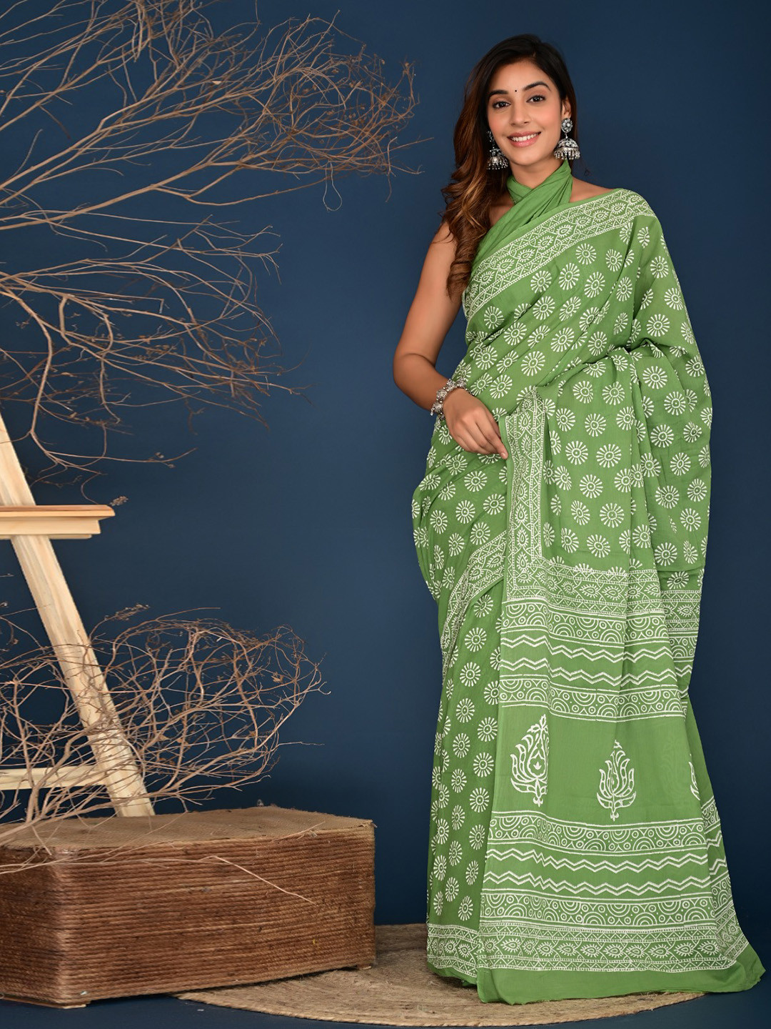 

KIAARON Ethnic Motifs Pure Cotton Block Print Saree, Green