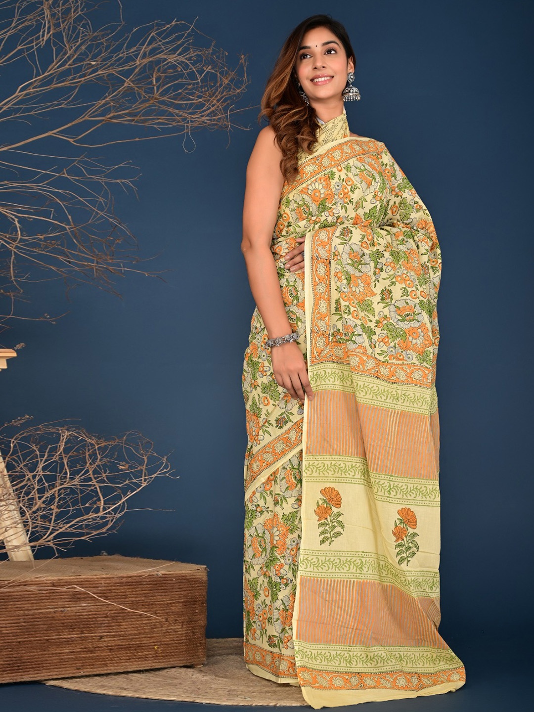 

KIAARON Ethnic Motifs Pure Cotton Block Print Saree, Beige